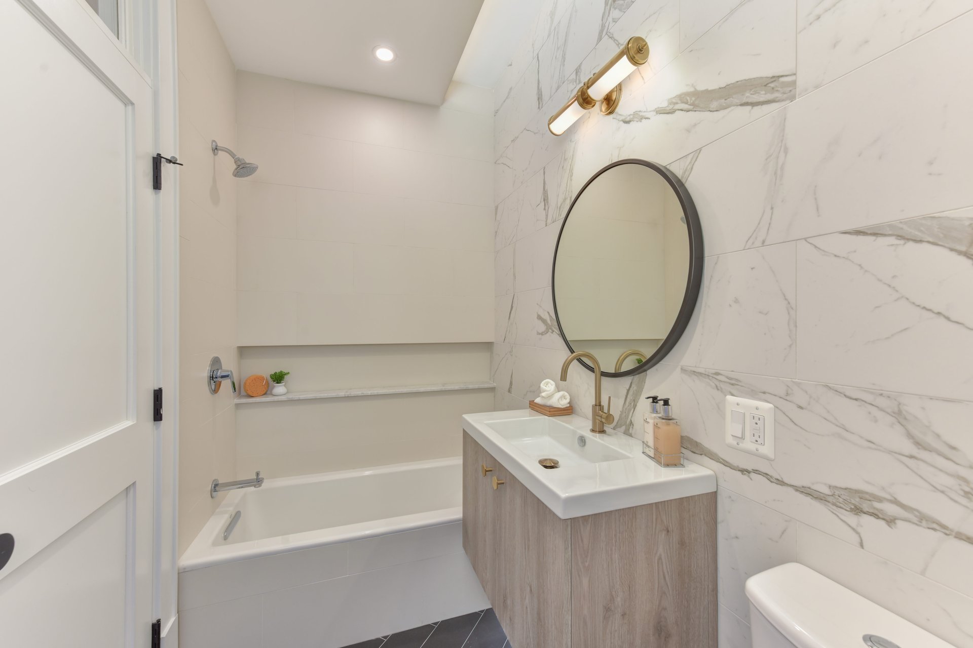 2139 N St NW, #4