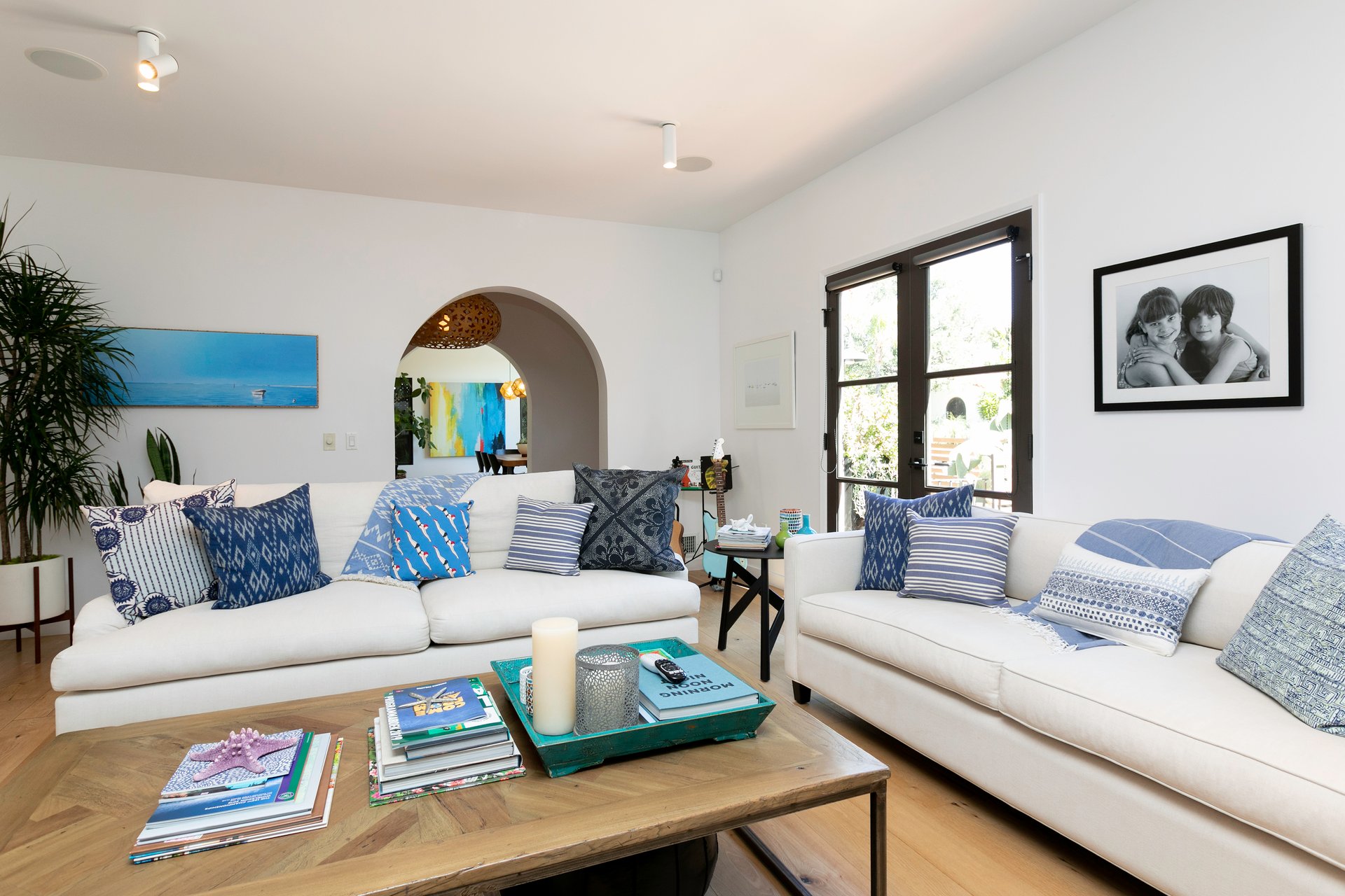 Dazzling Designer Done Furnished Lease in Los Feliz