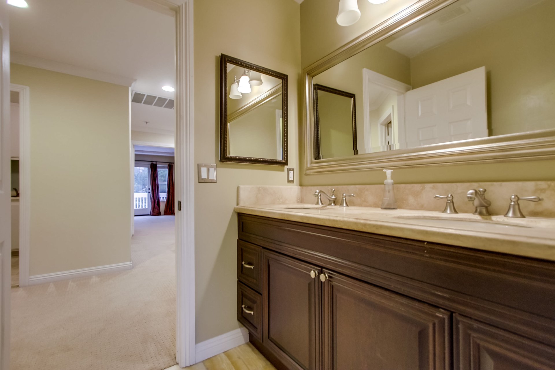 4229 Calle Isabelino