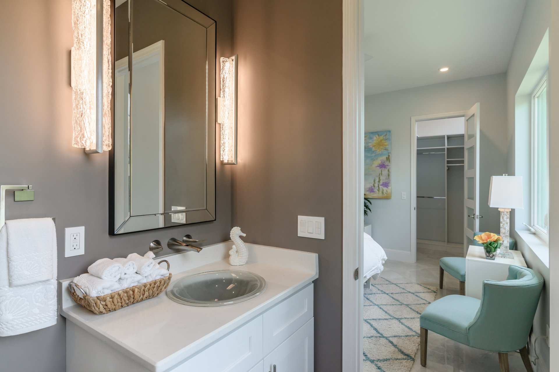 500 Ketch Lane, Country Club Shores, Longboat Key