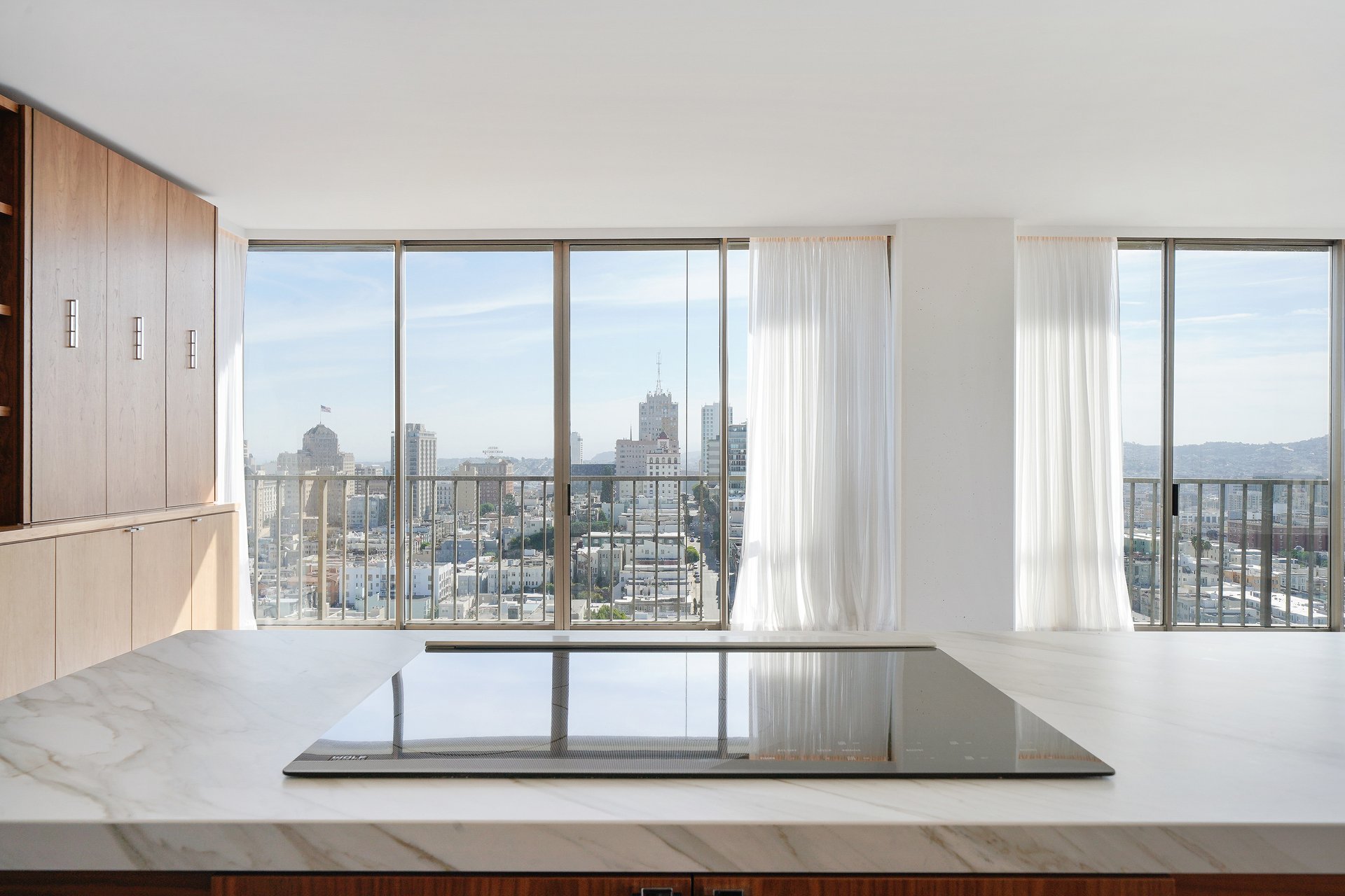 Leased | 999 Green St #2102