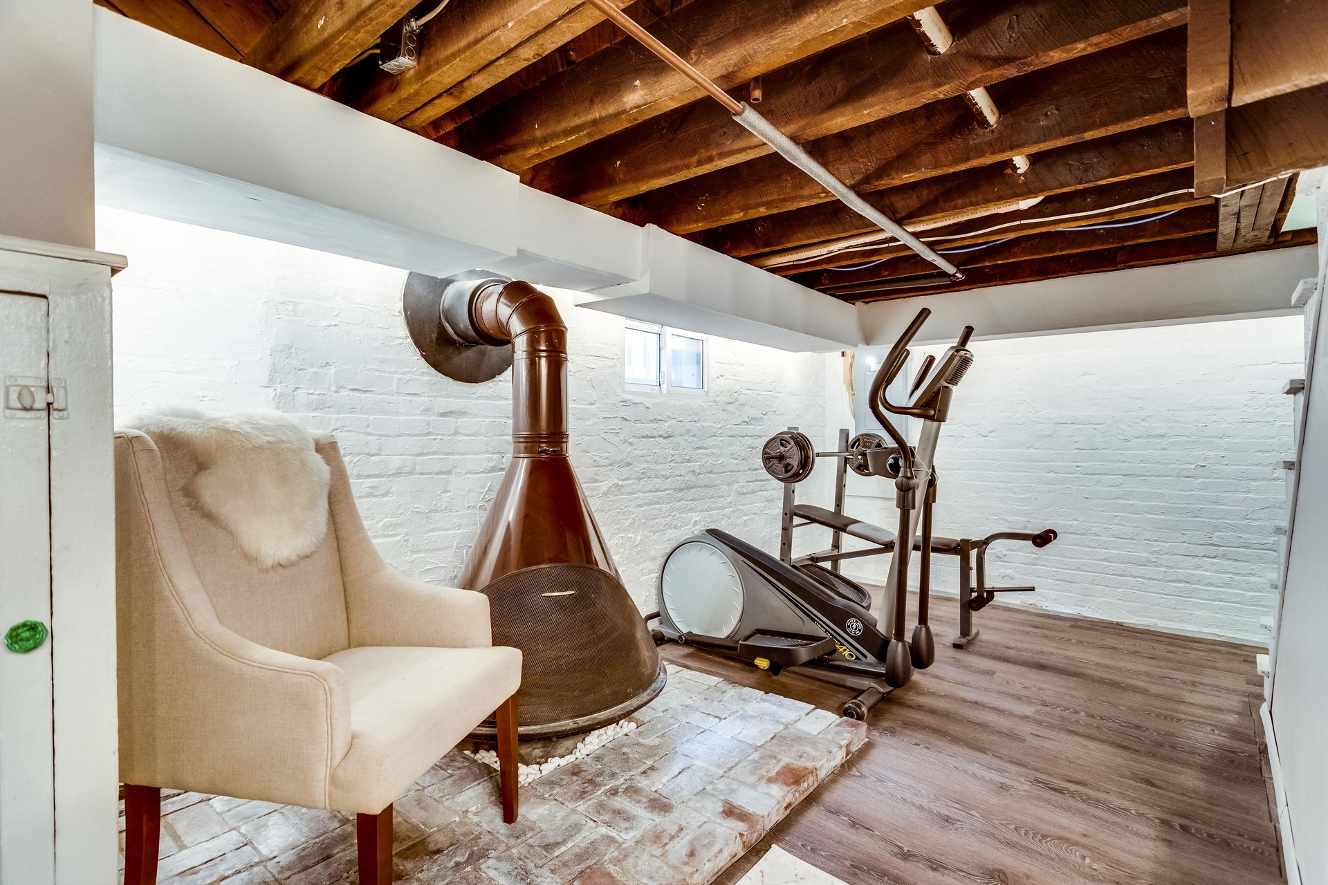 23 E Walnut Street