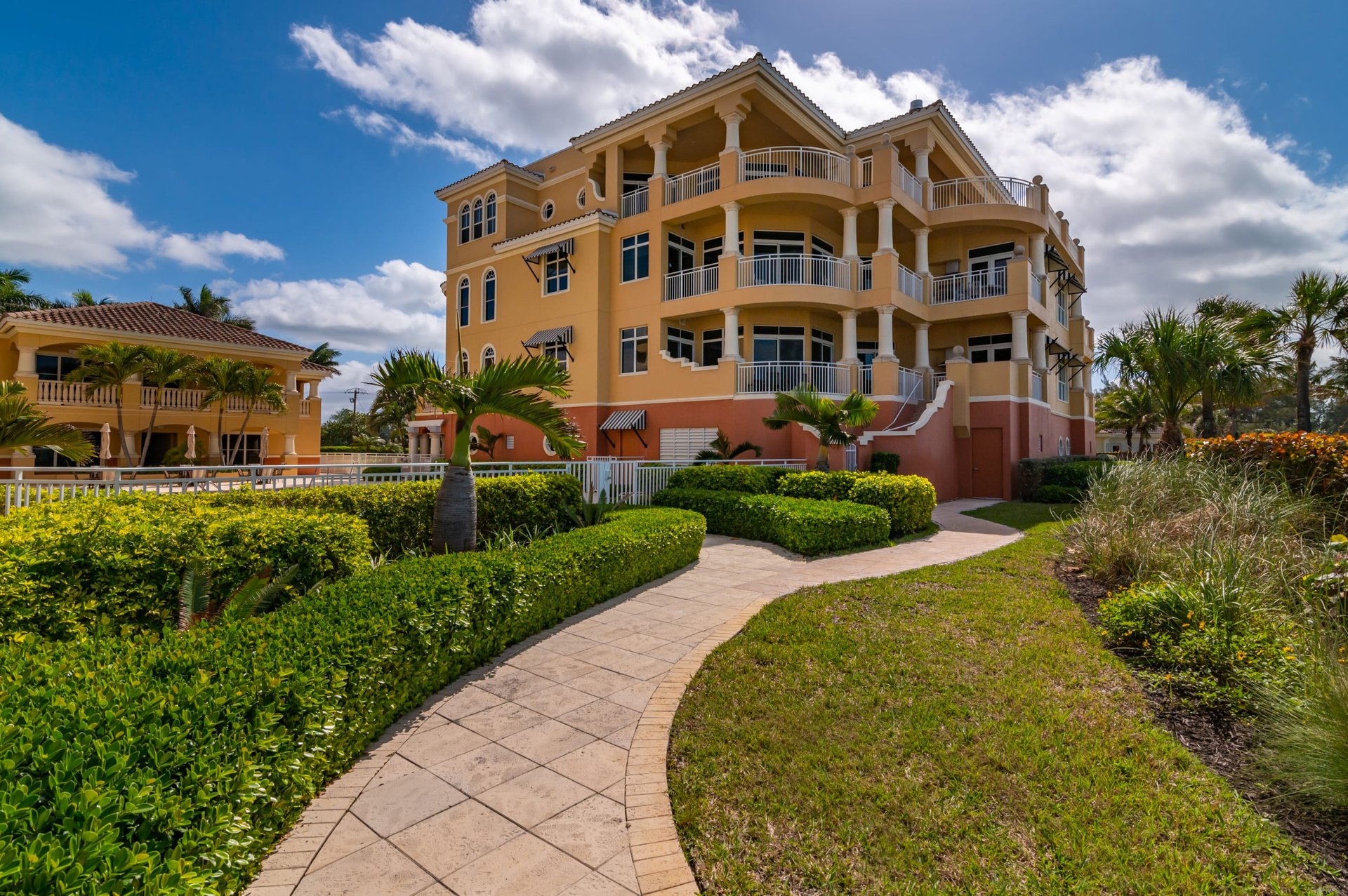 4125 GULF OF MEXICO DR #S201