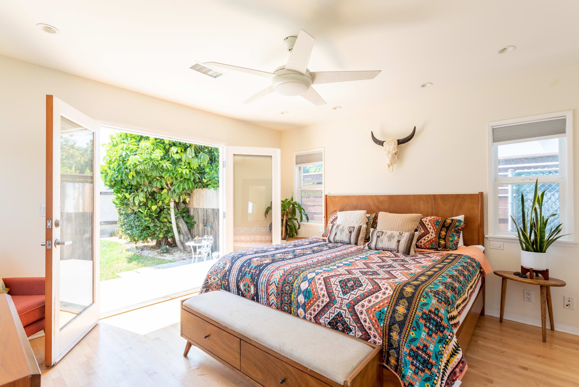 Tranquil Light-Soaked Artist’s Home in Mar Vista