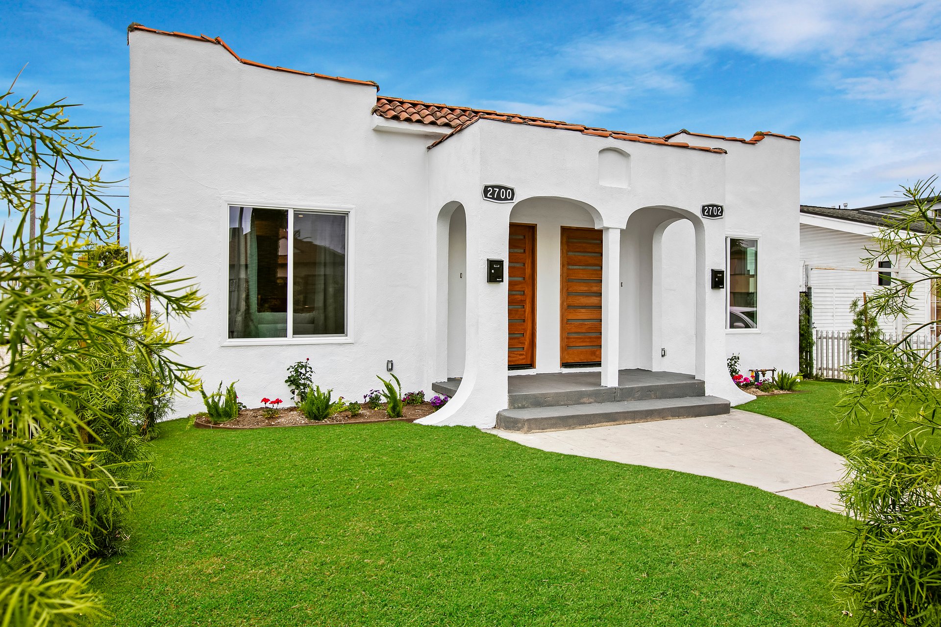 Remodeled and Vacant Mid-City Duplex!