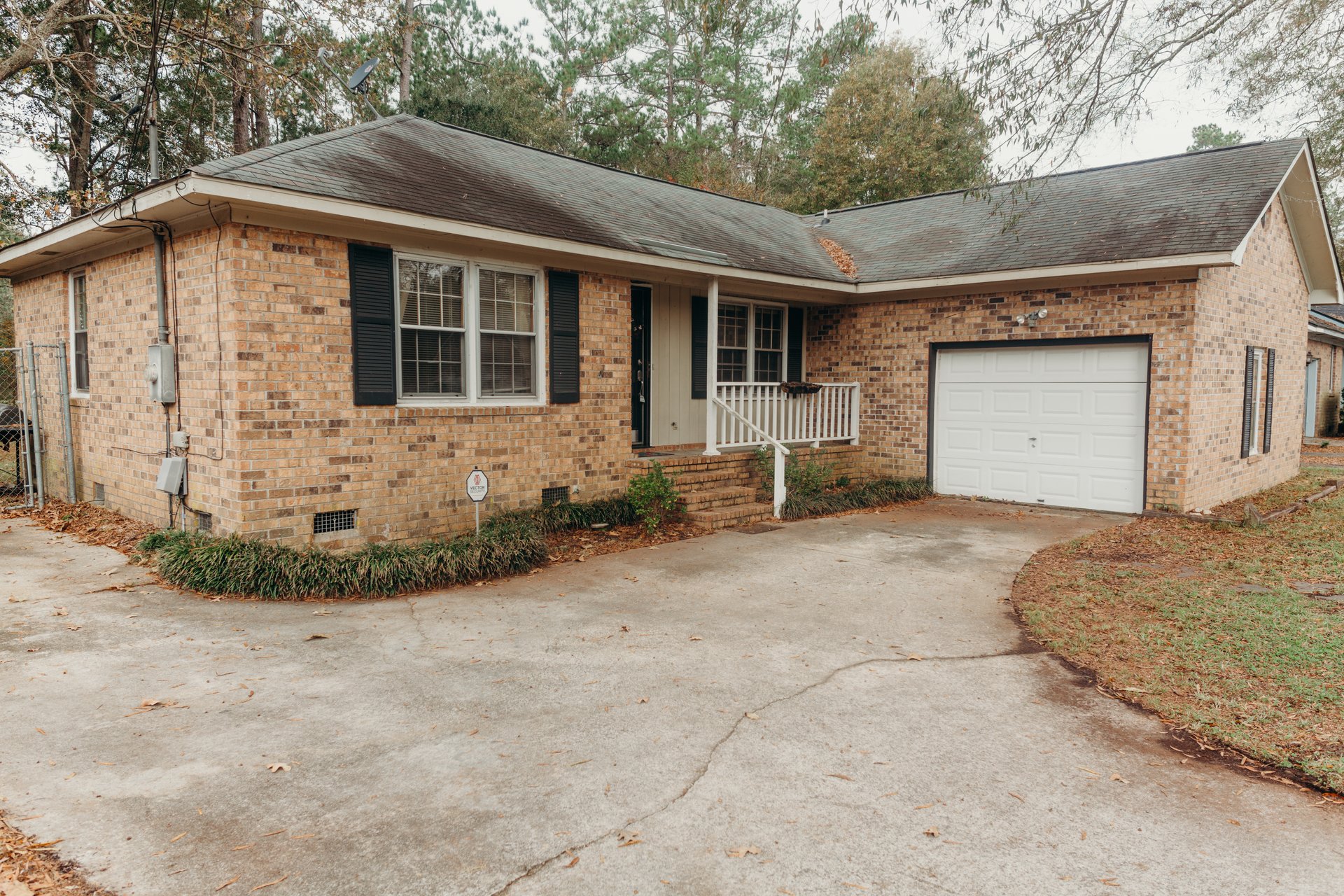 410 Longleaf Dr