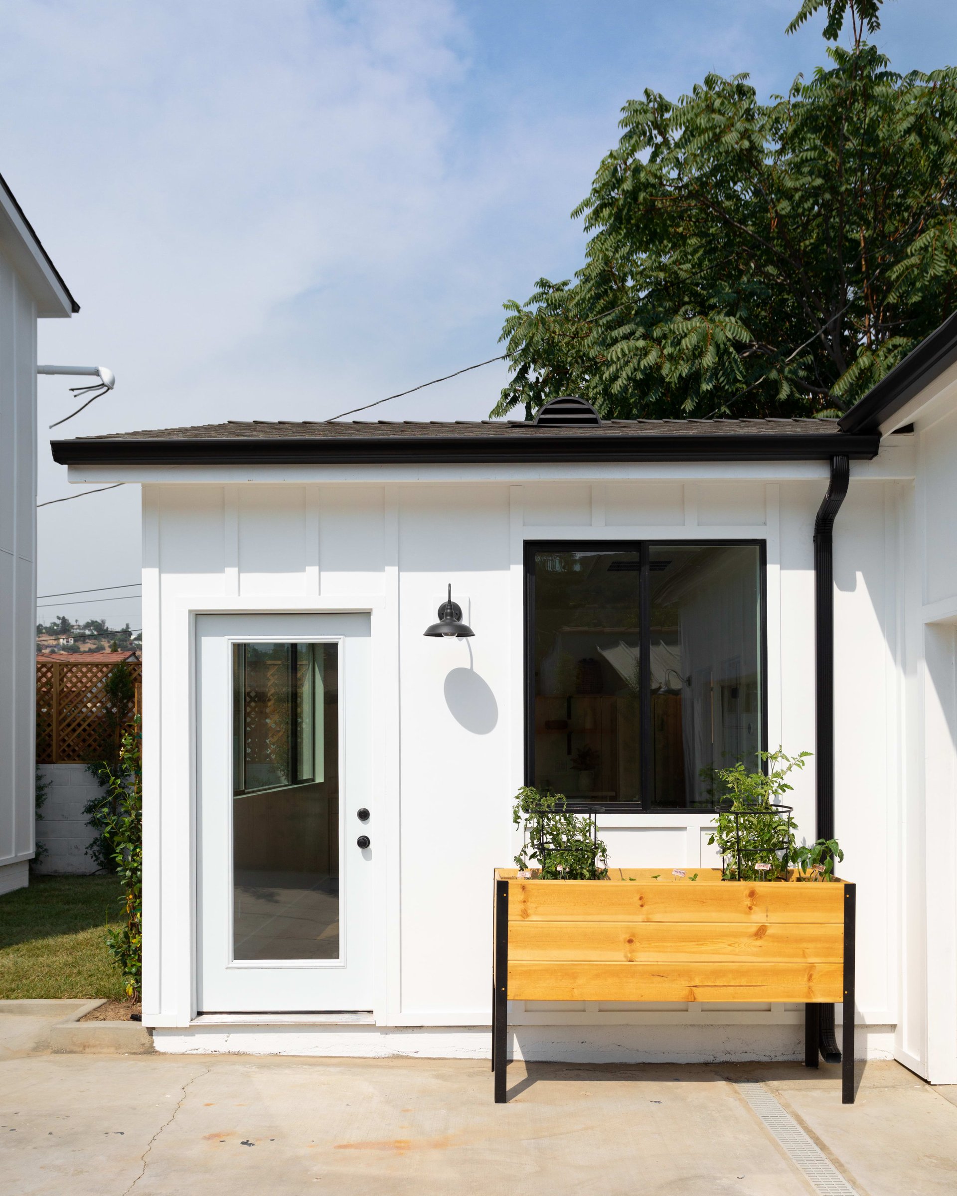 A modern farmhouse compound  in creative Frogtown
