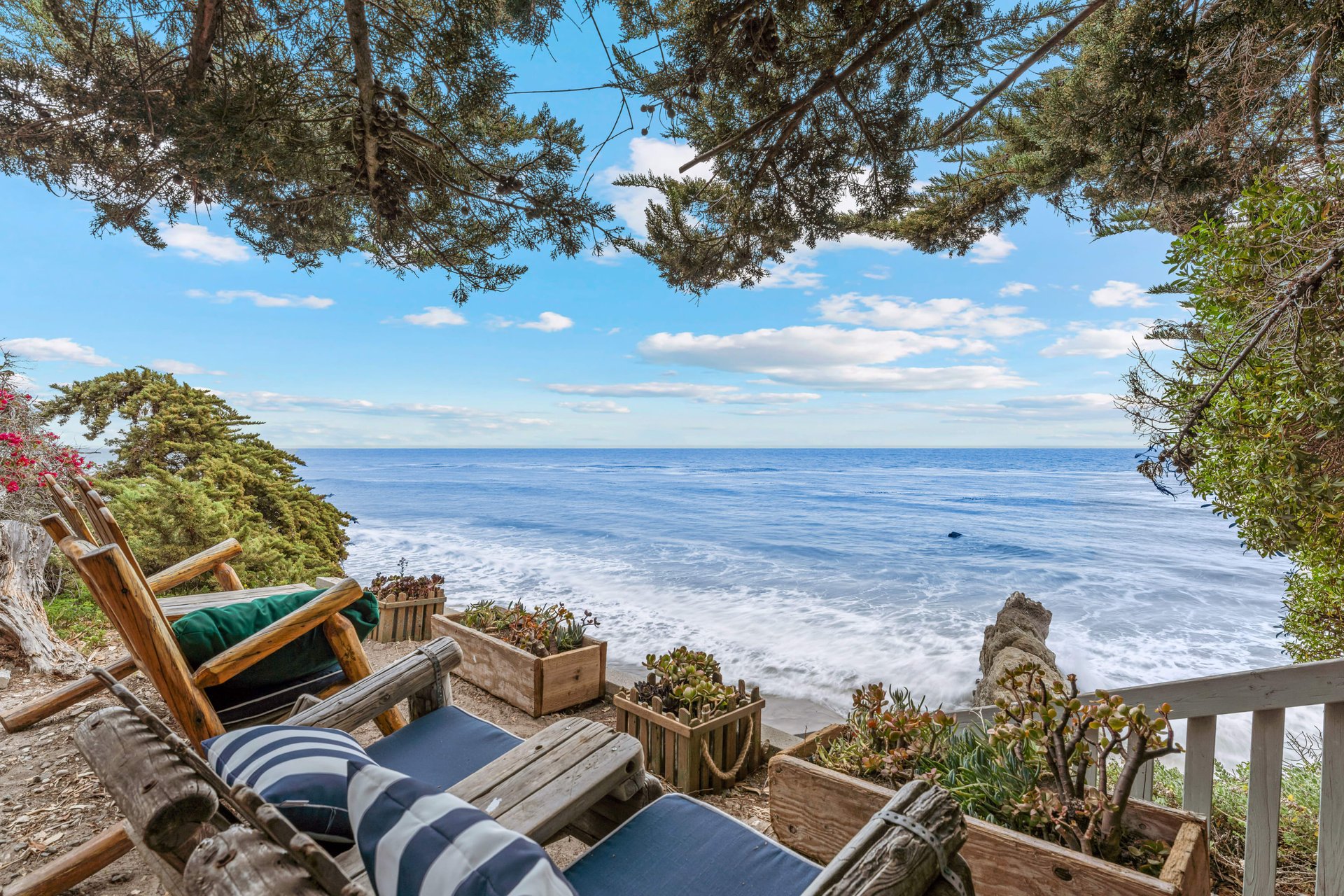 31894 Sea Level Dr, Malibu