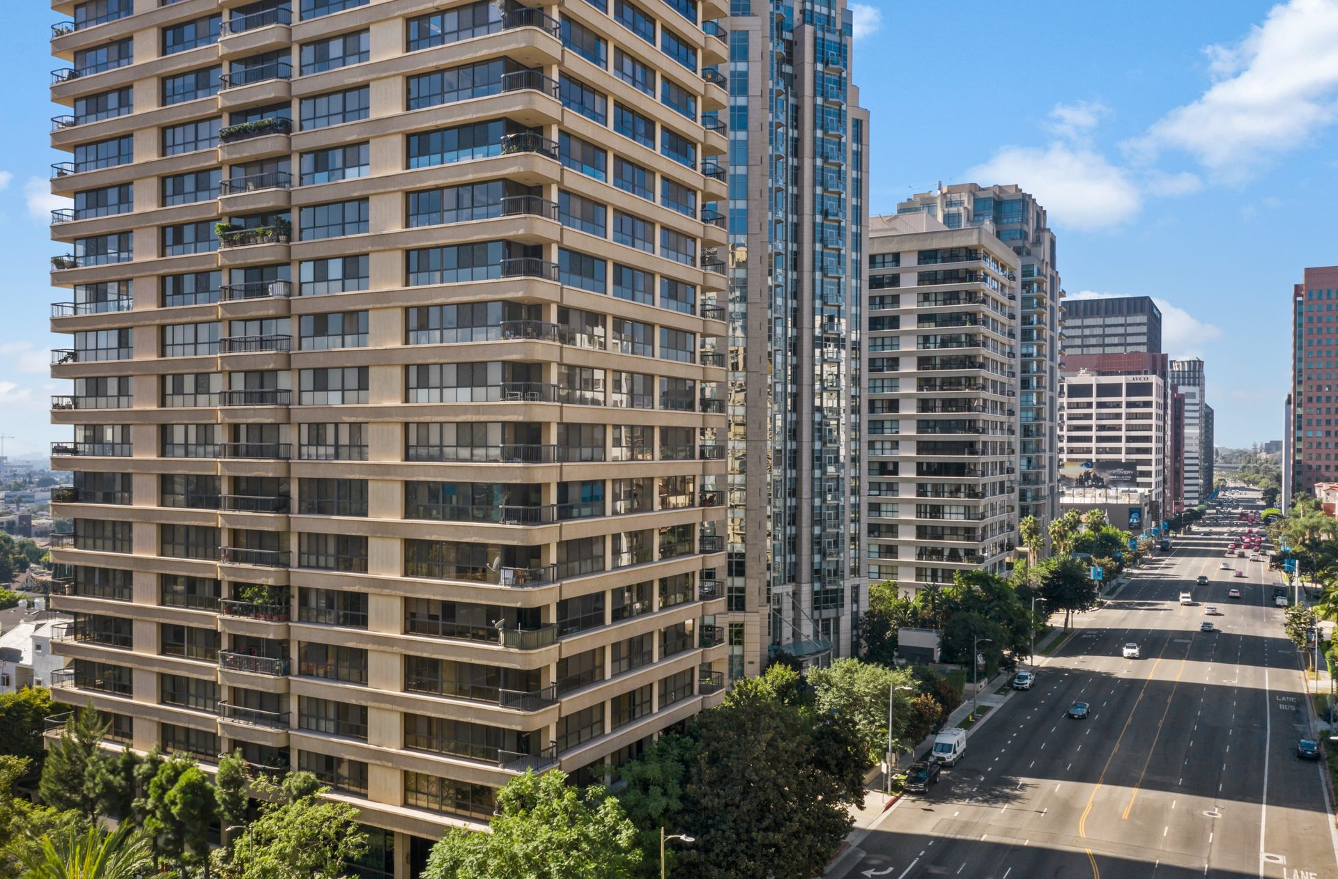 Westford #303, Wilshire Corridor