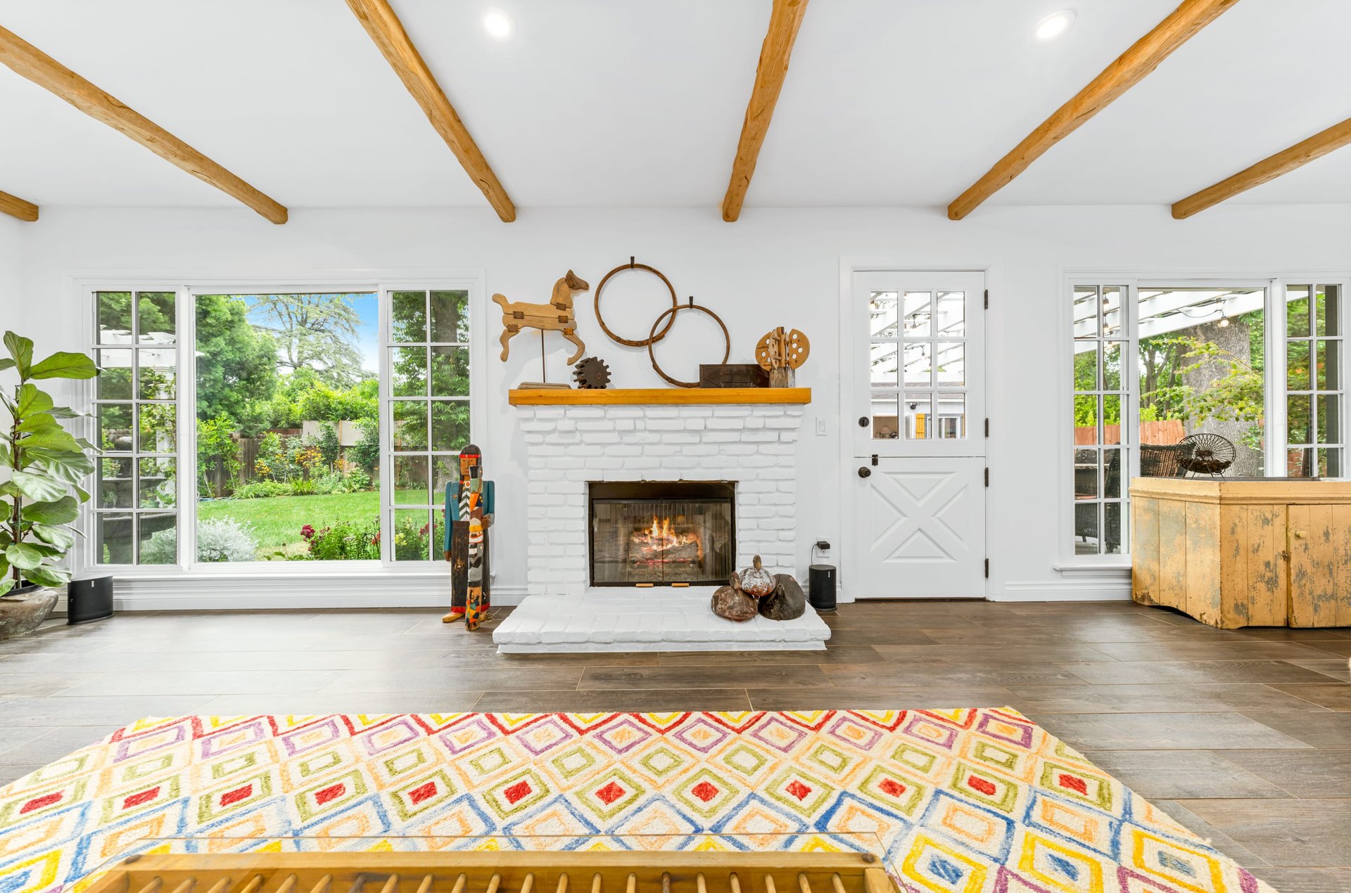 23222 Ostronic Dr, Woodland Hills