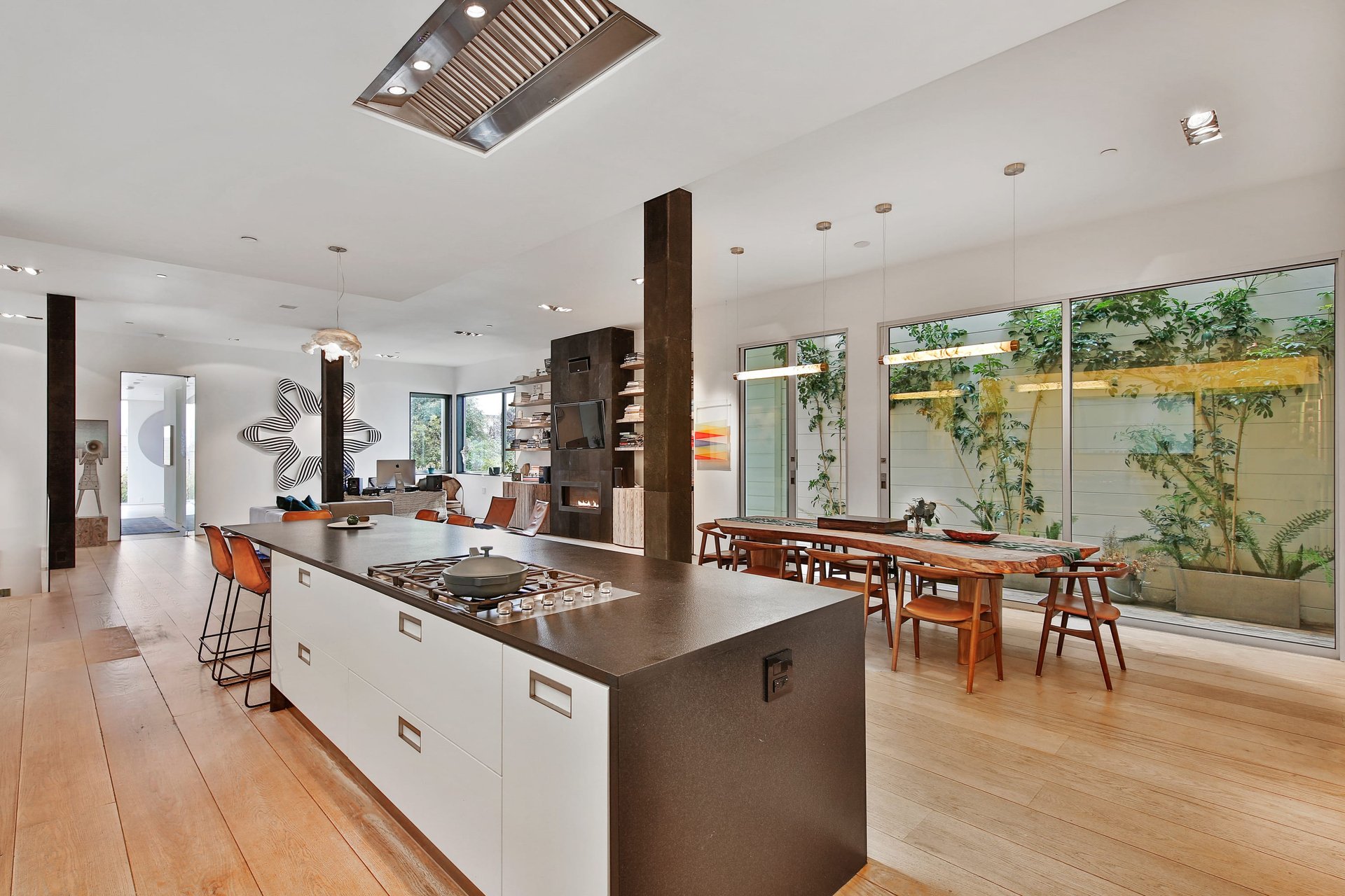 Pacific Heights House-Like Two-Level Condo