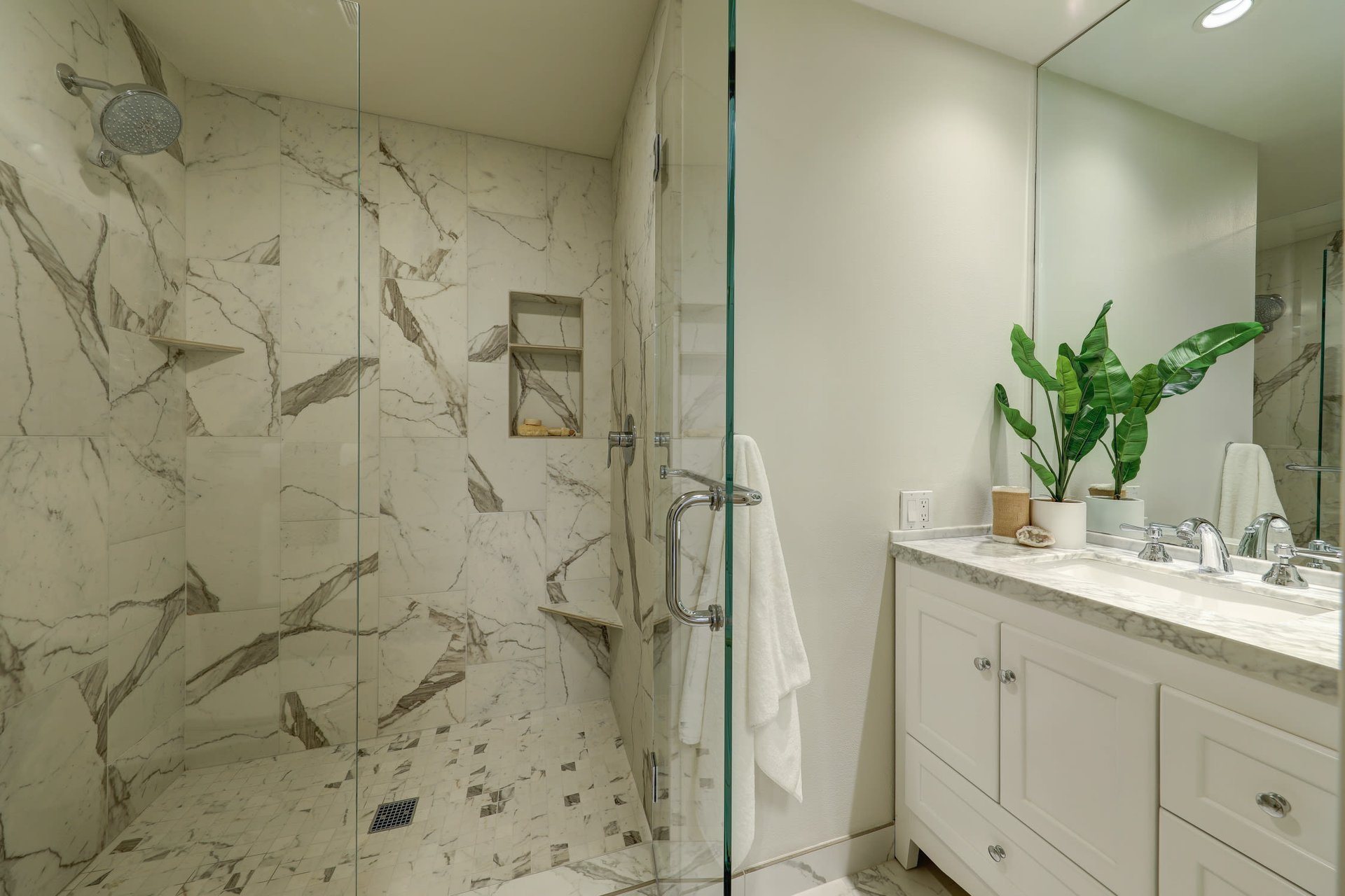 Newly Renovated Ground Floor Unit