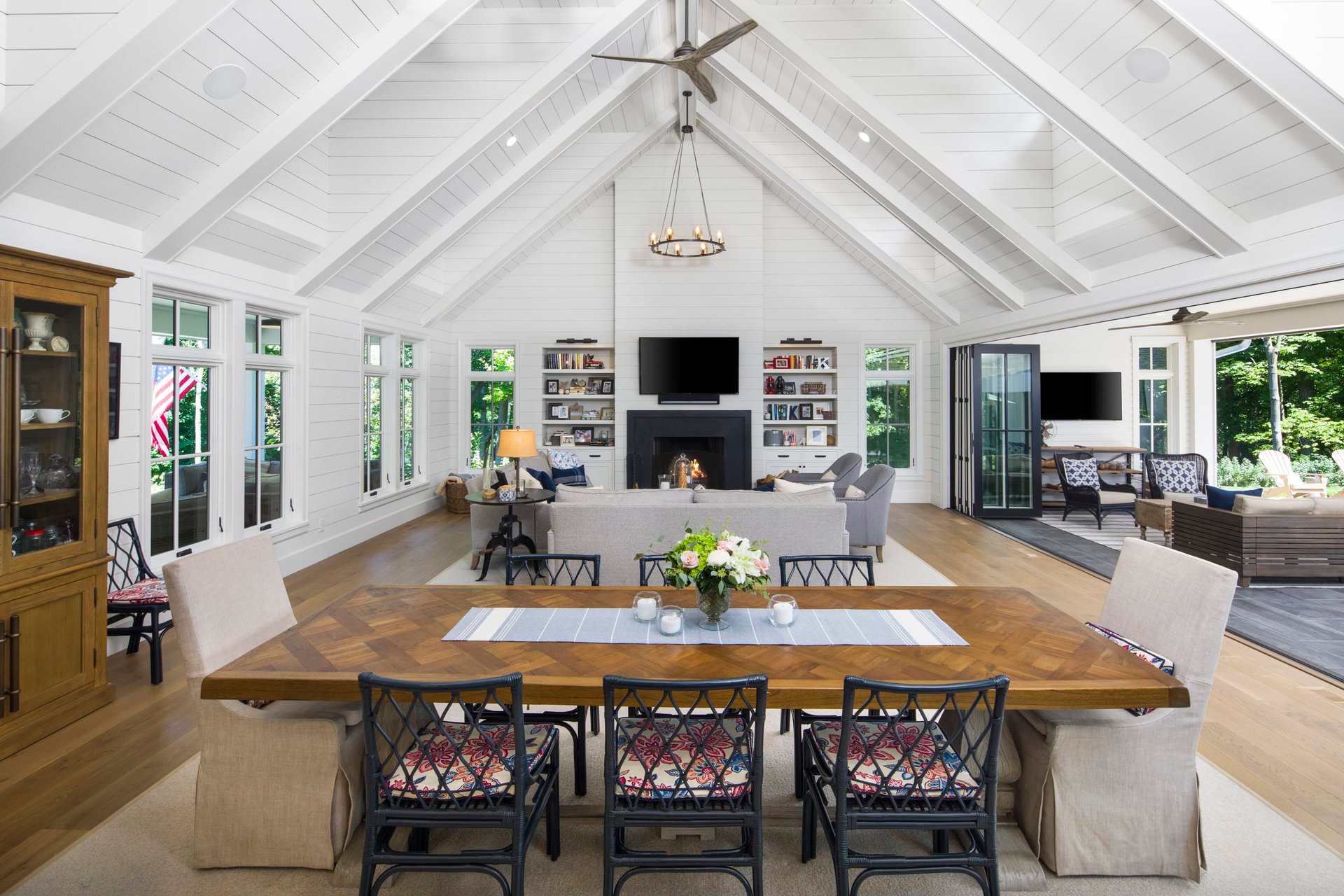 4693 Vine Hill Road | Deephaven