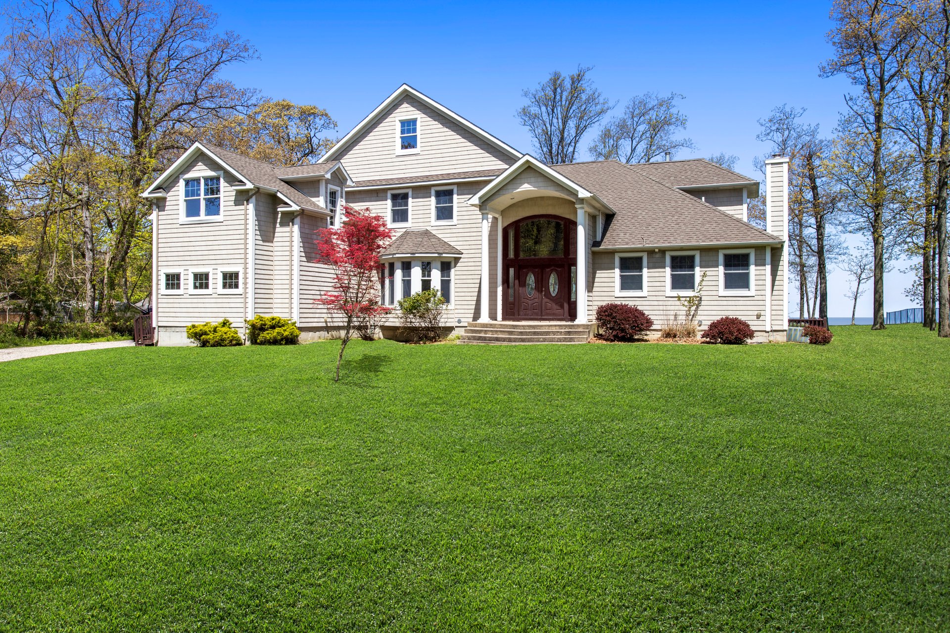 106 Crescent Ct