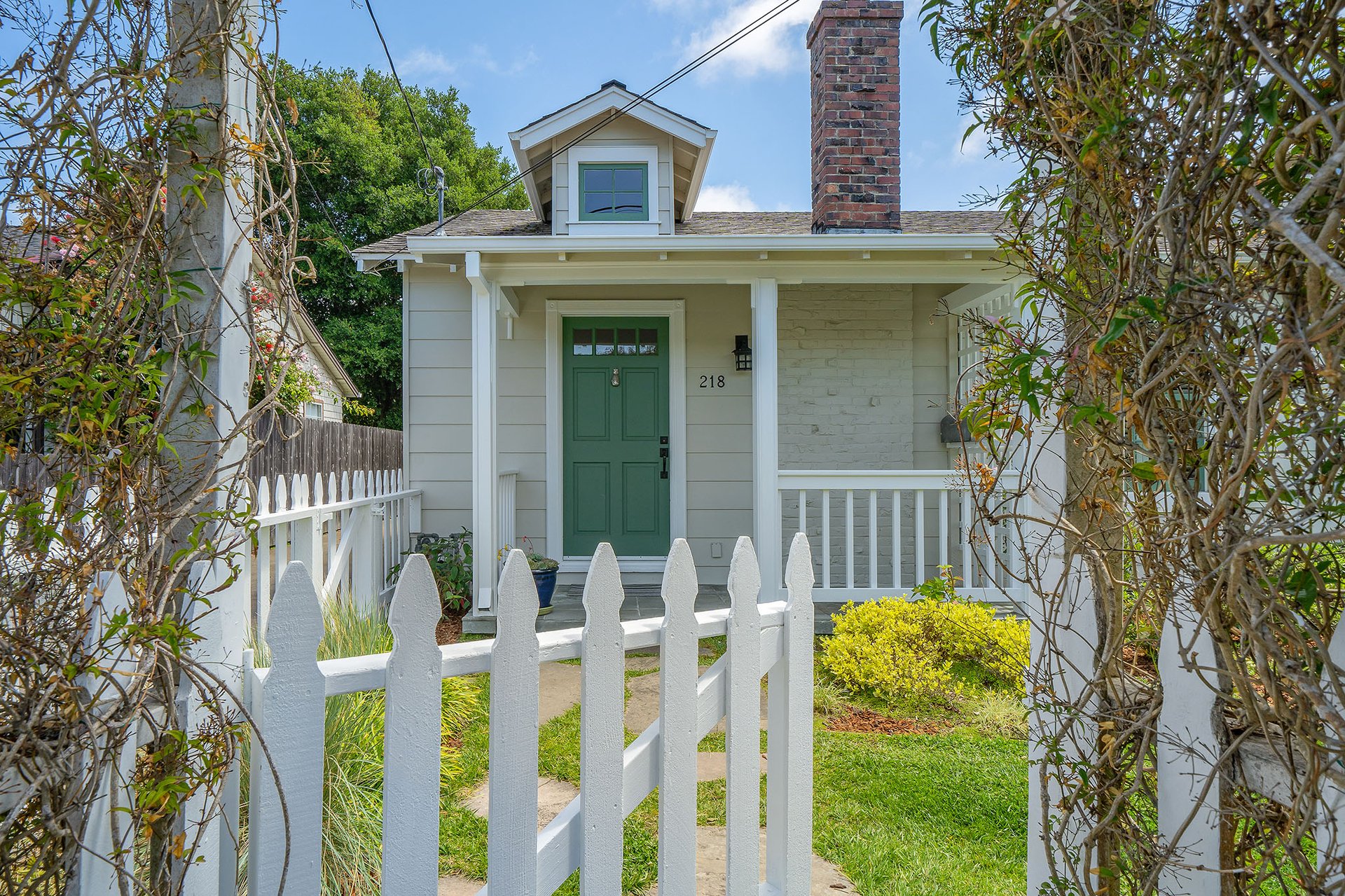 218 Amicita Avenue