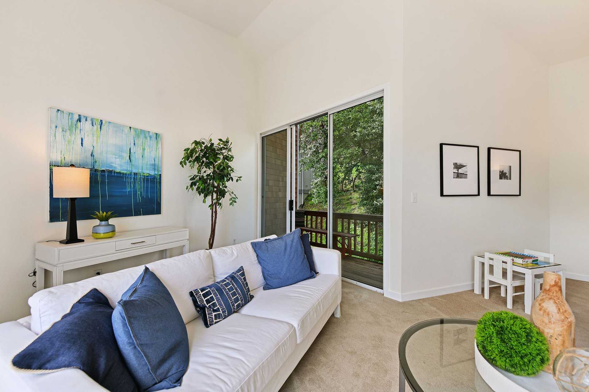  483 Green Glen Way