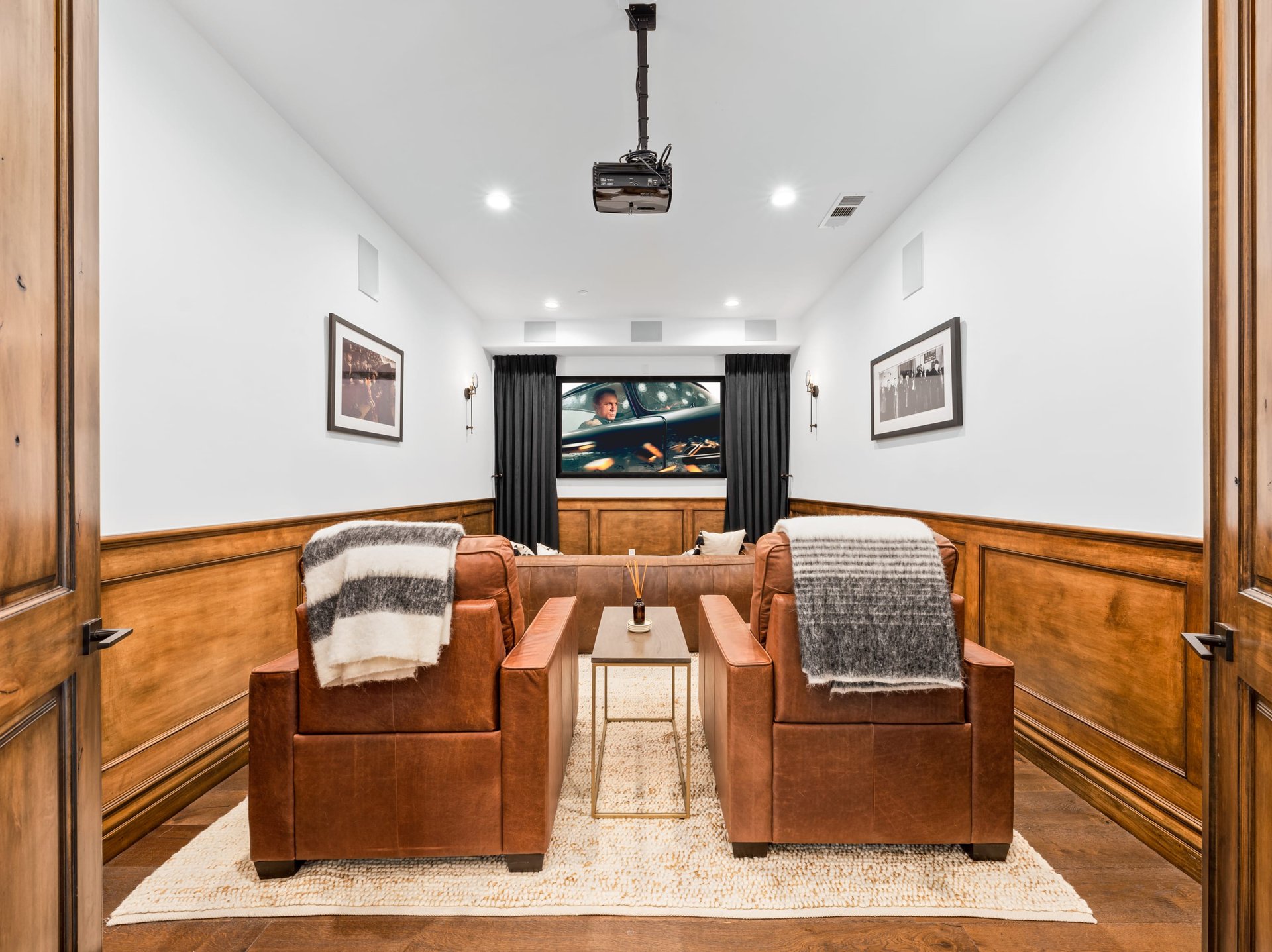 13031 Bloomfield St, Studio City