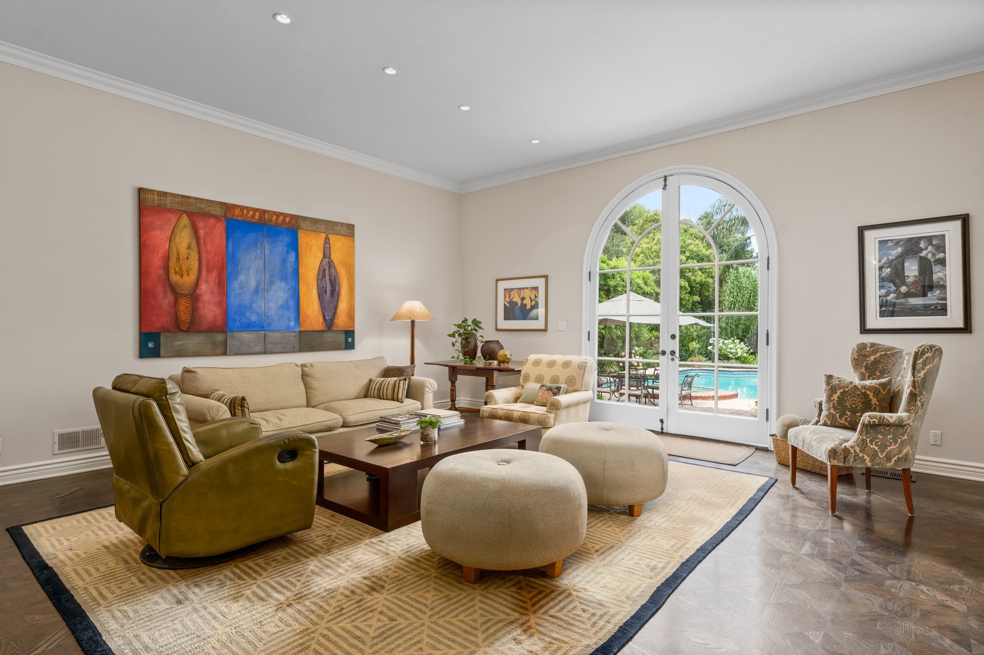 14811 Sutton St, Sherman Oaks