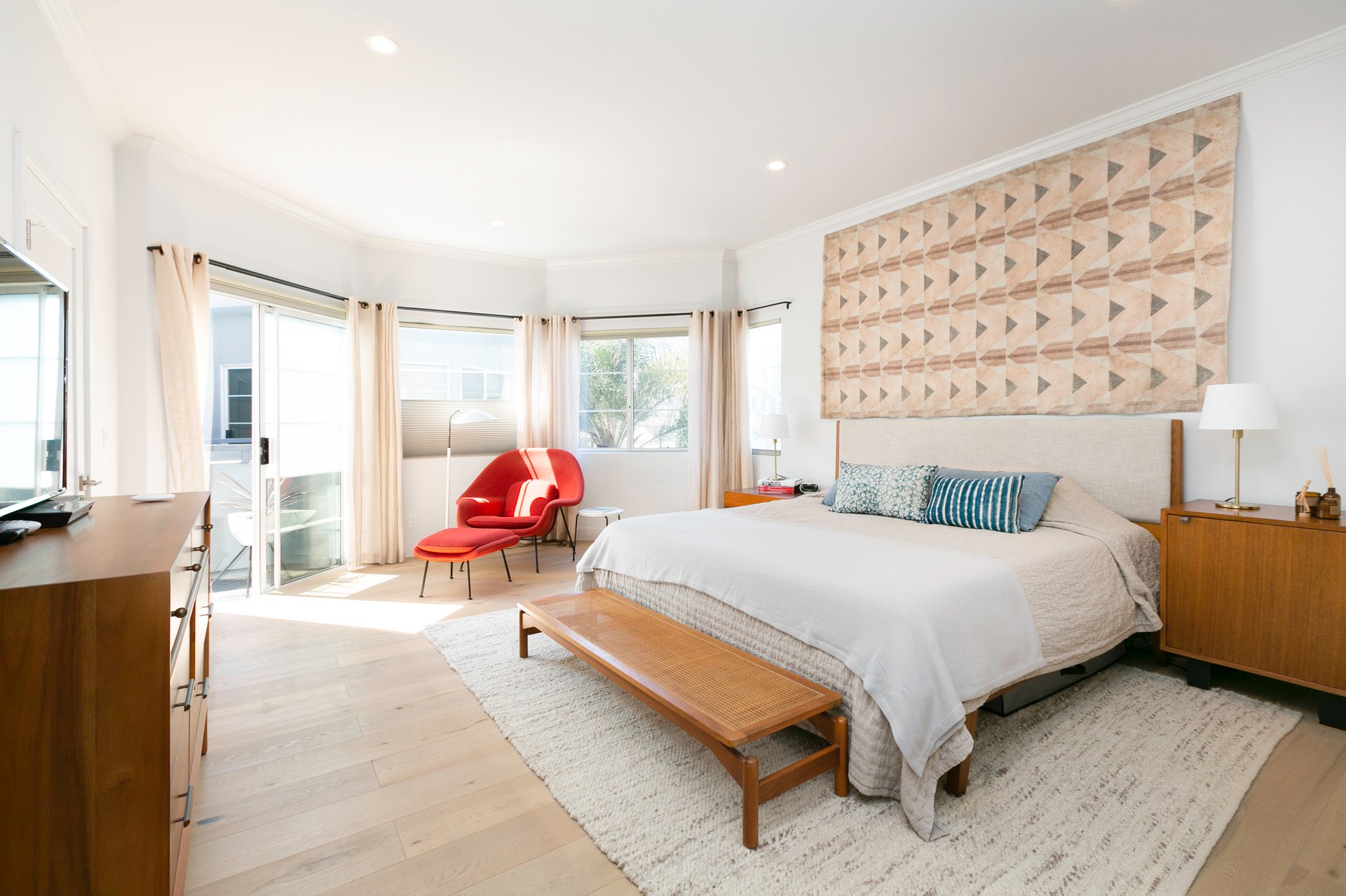 Renovated Townhome in Beverly Grove