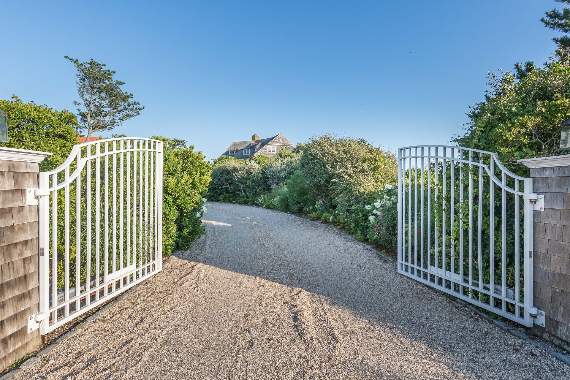 Iconic Meadow Lane Oceanfront 