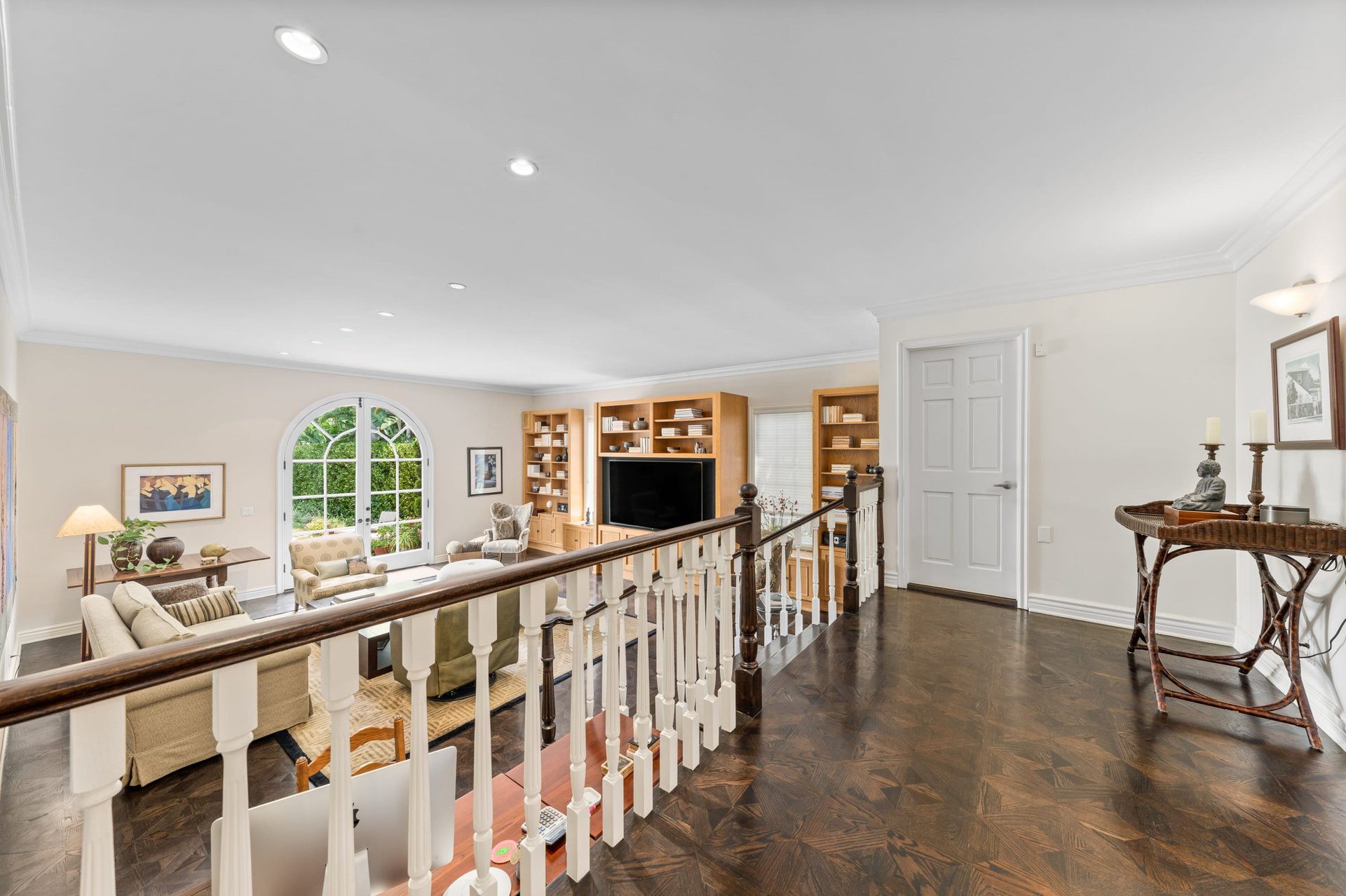 14811 Sutton St, Sherman Oaks