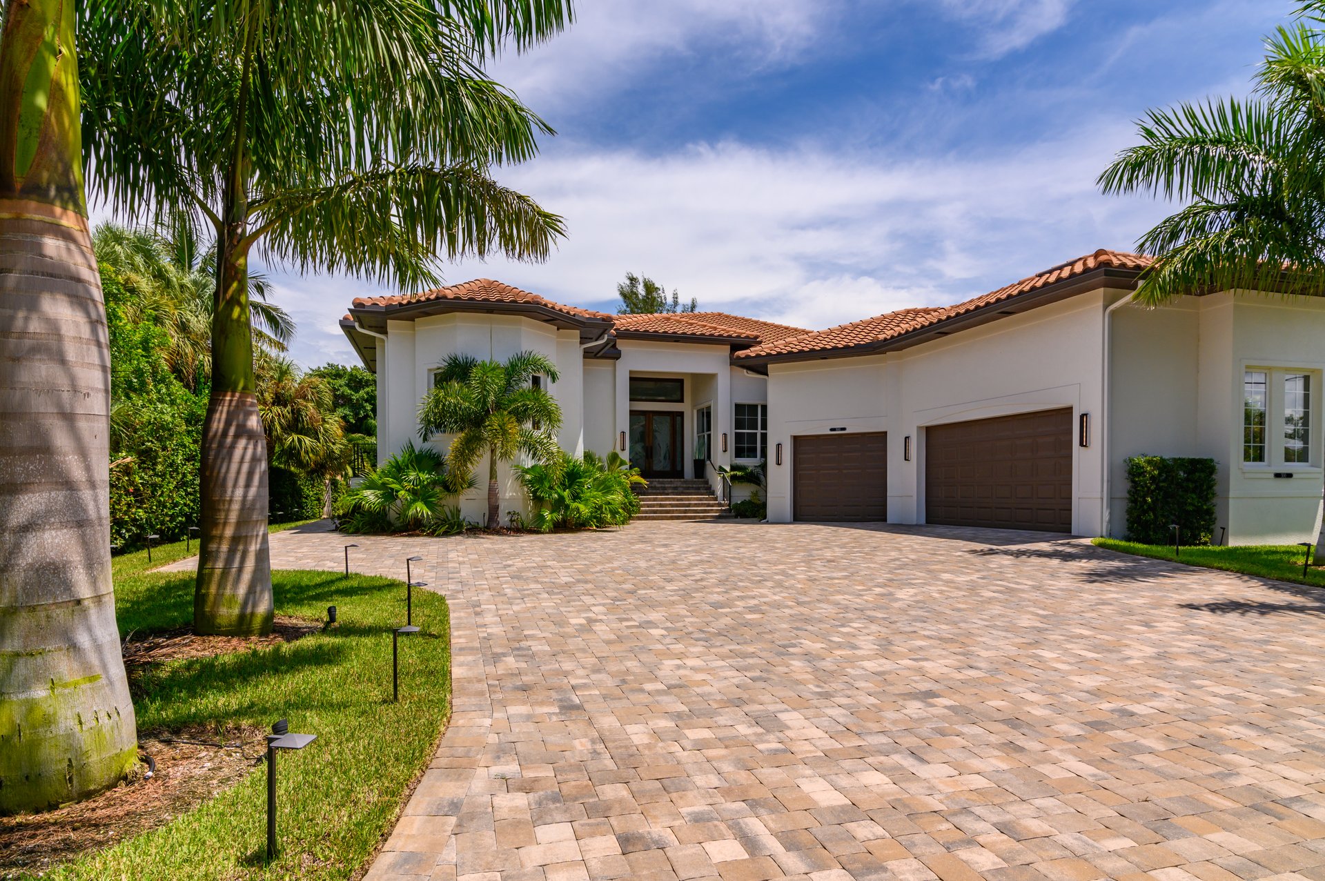 500 Ketch Lane, Country Club Shores, Longboat Key