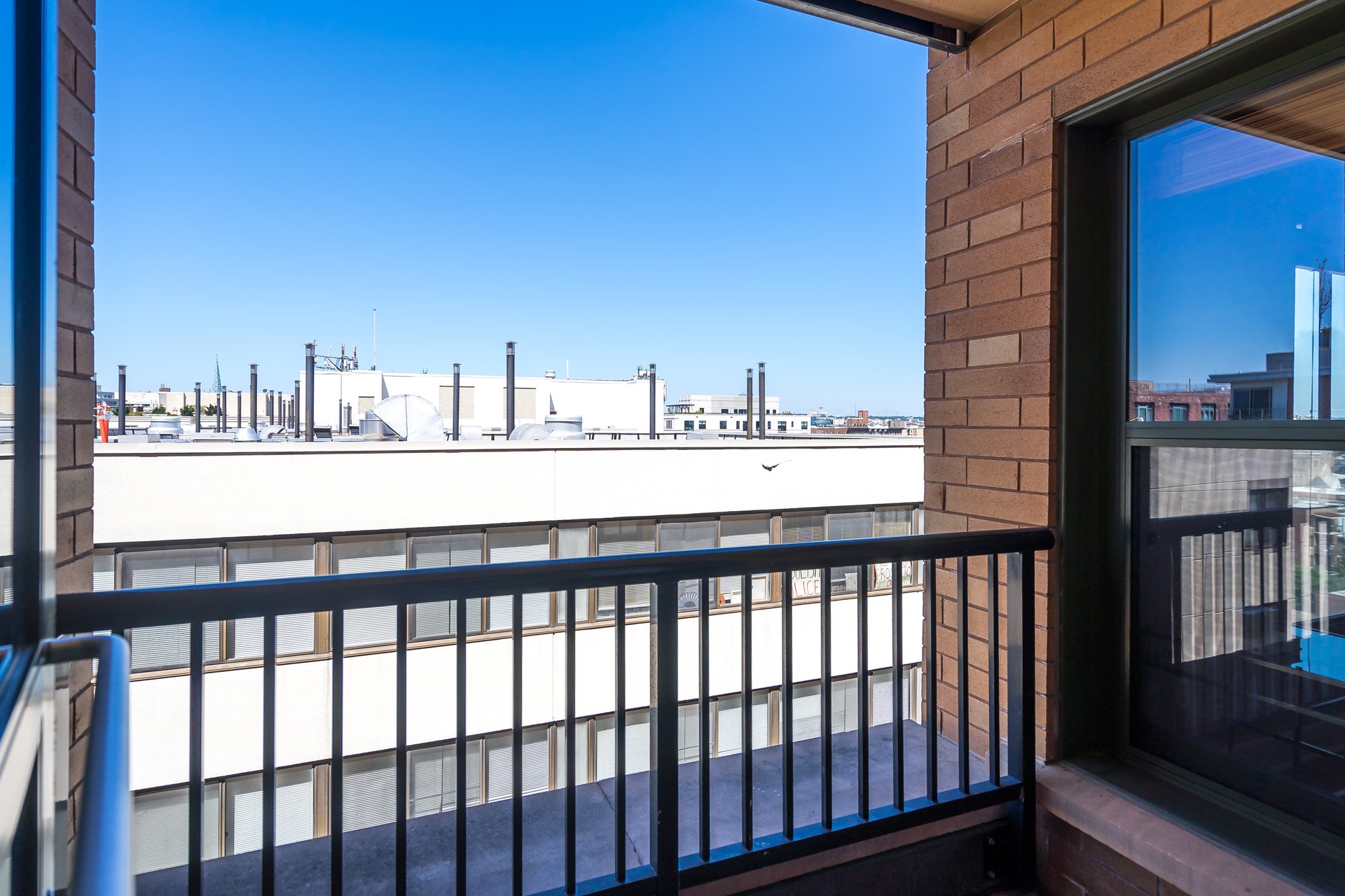 910 M St NW #1008