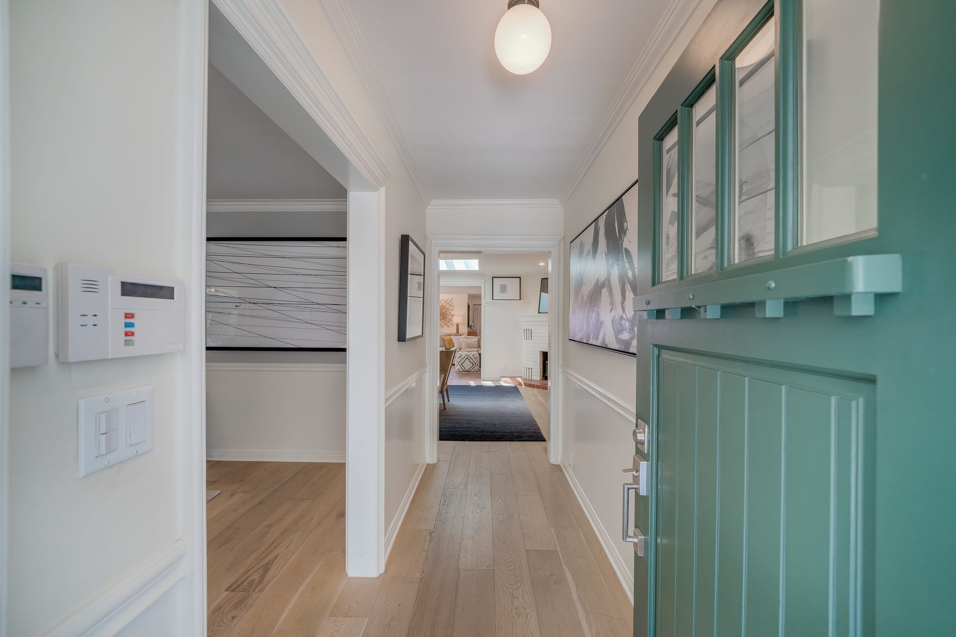 A Hampton's Vibe Traditional Home in Studio City 