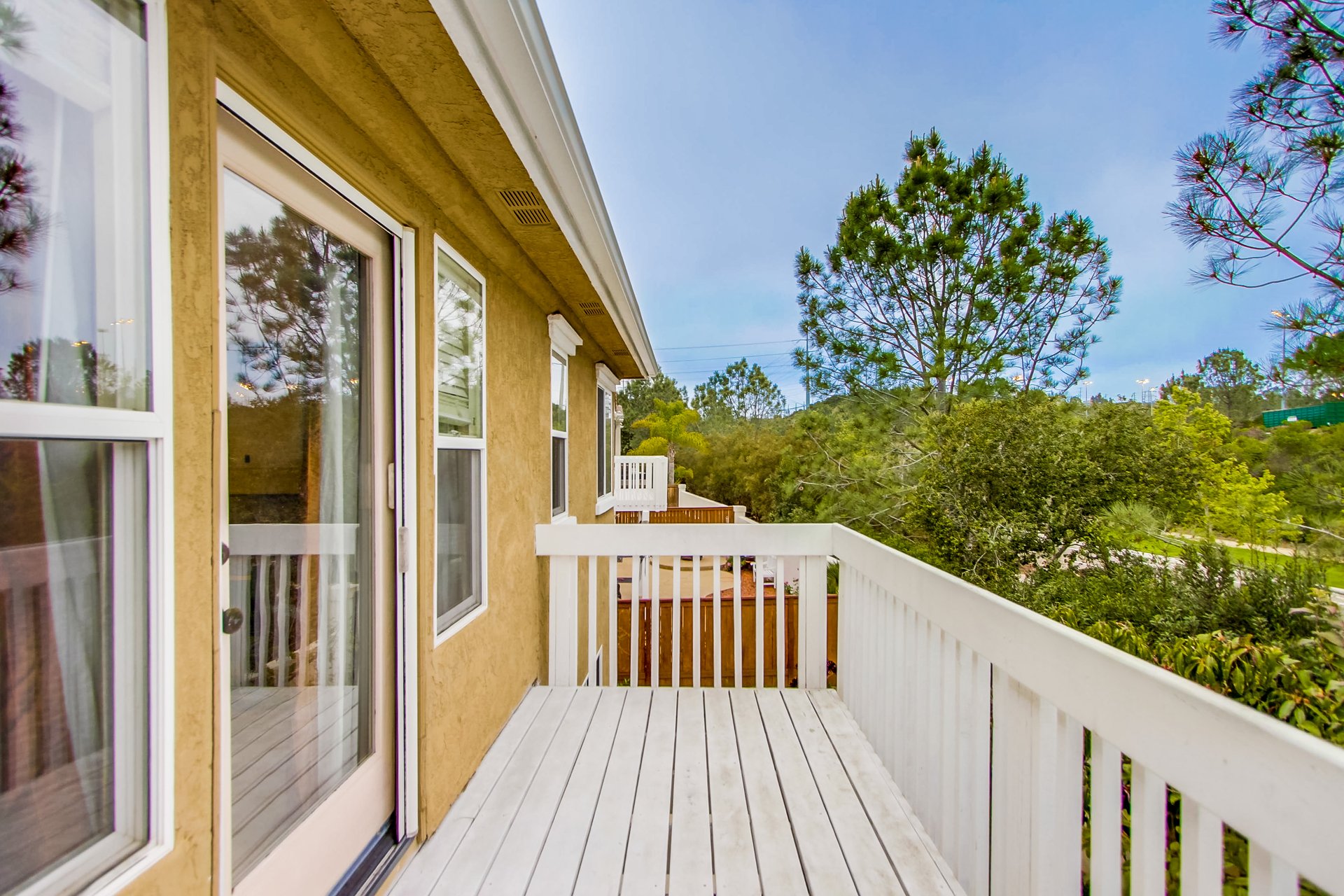 4229 Calle Isabelino