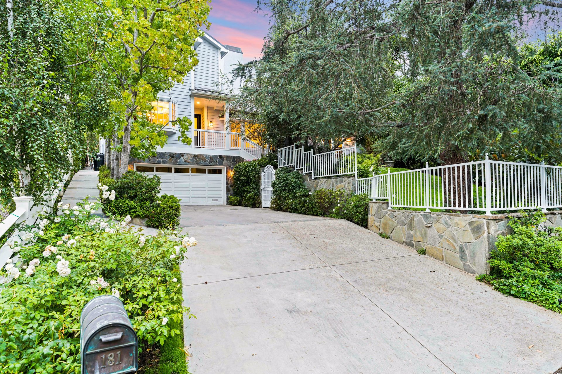 181 N Canyon View Dr, Brentwood