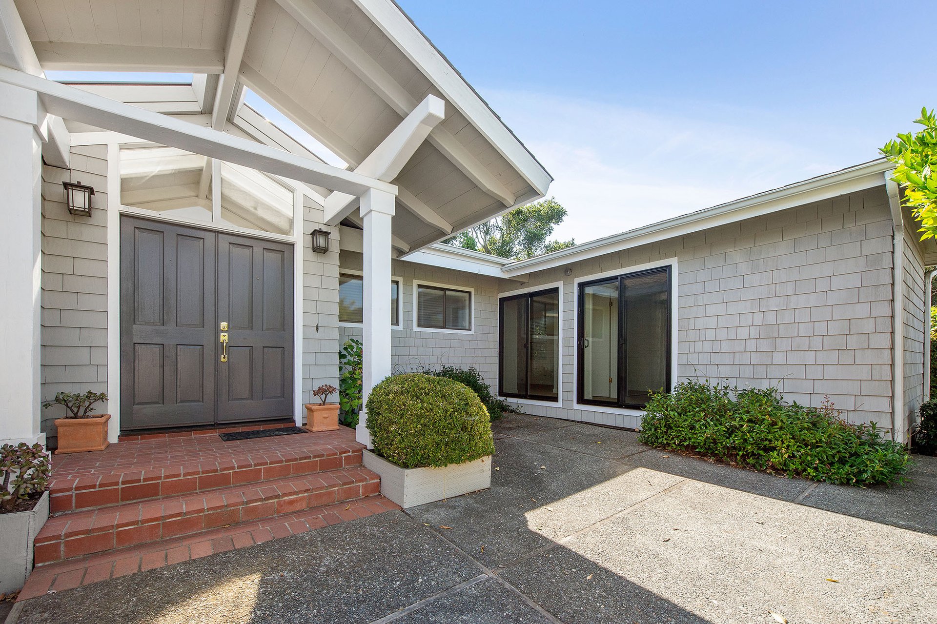 301 San Rafael