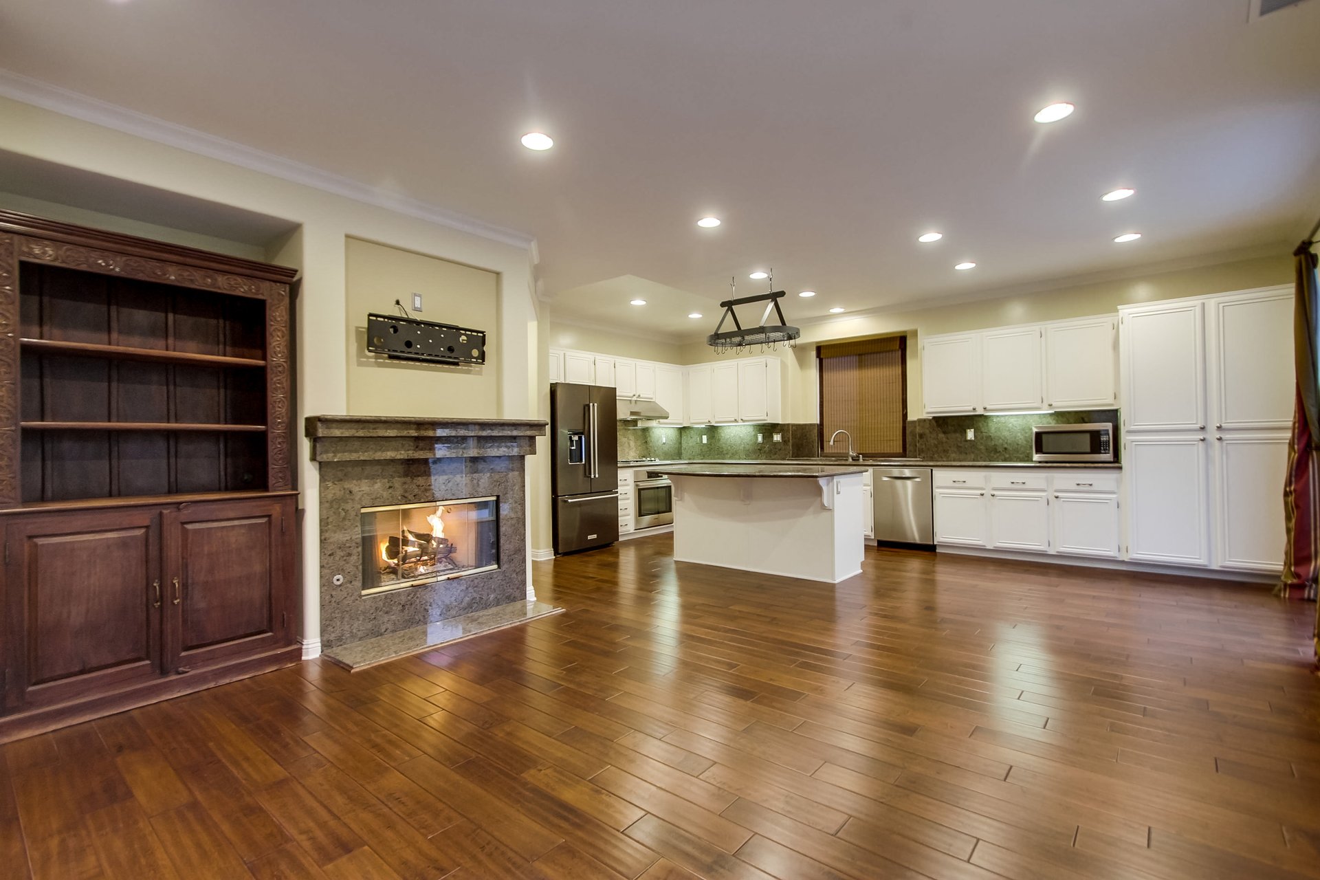 4229 Calle Isabelino