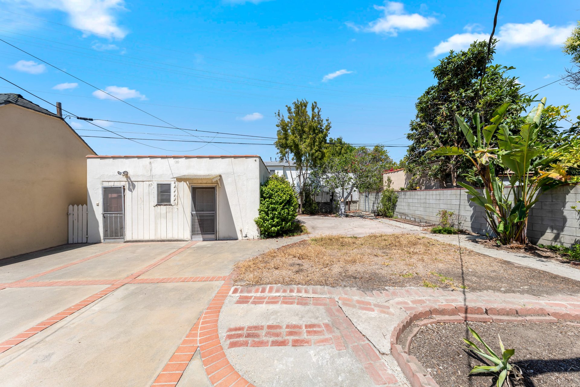 361 S Bundy Dr, Brentwood