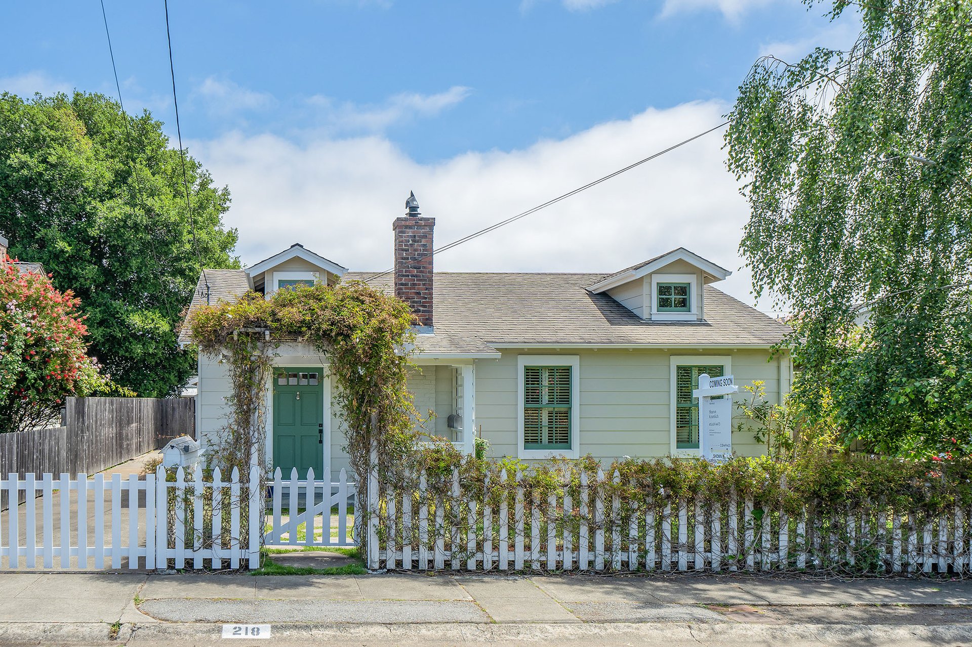 218 Amicita Avenue