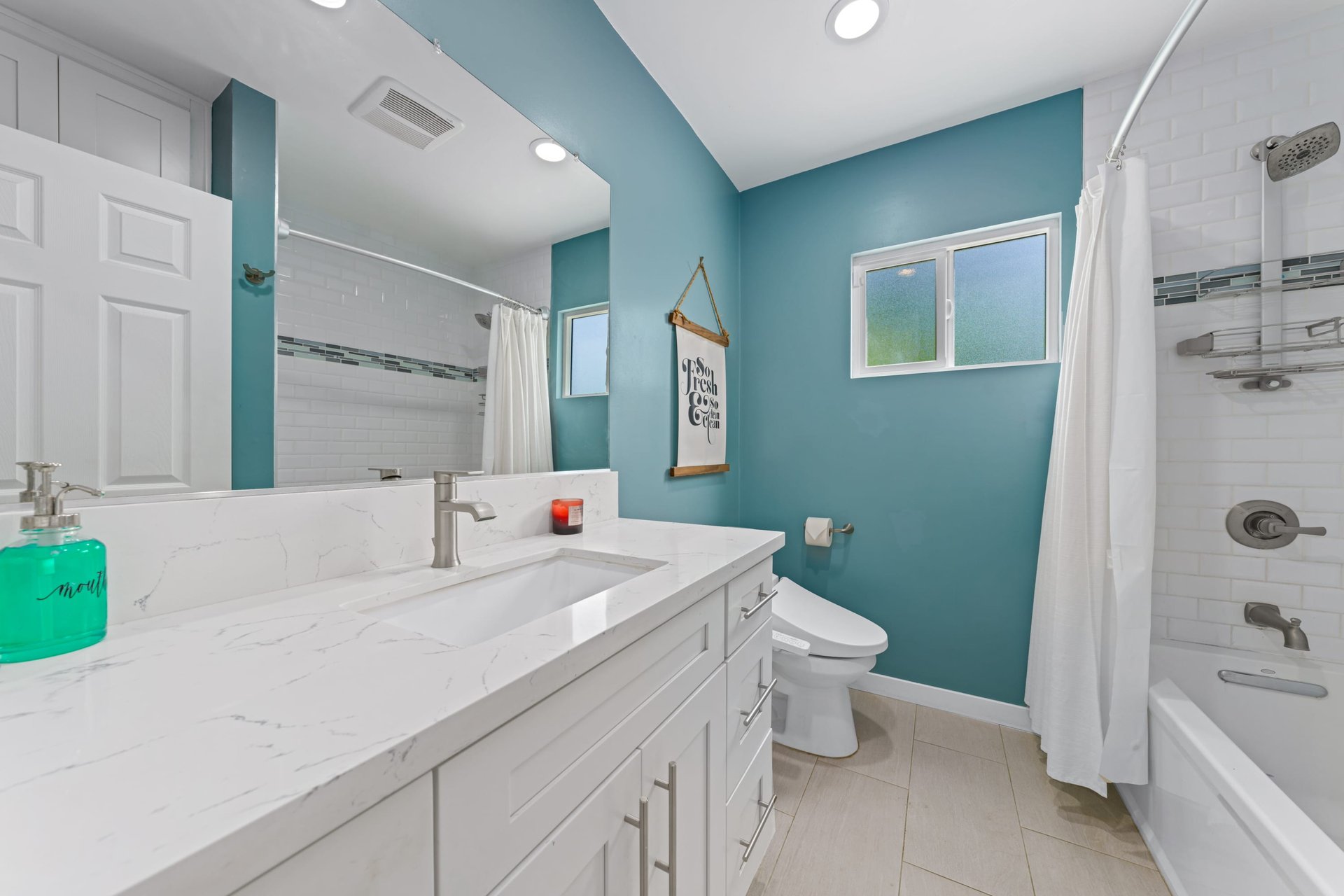 13340 Martha St, Valley Glen
