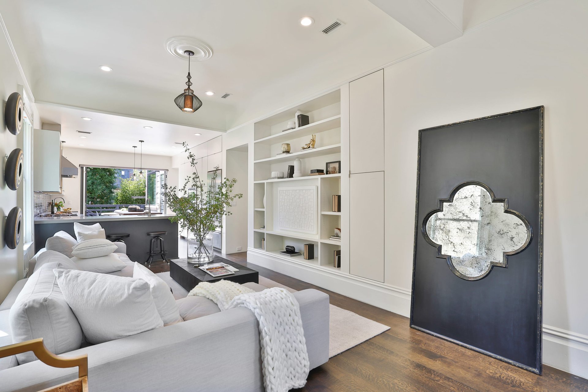 Modern Prime Mission Residence
