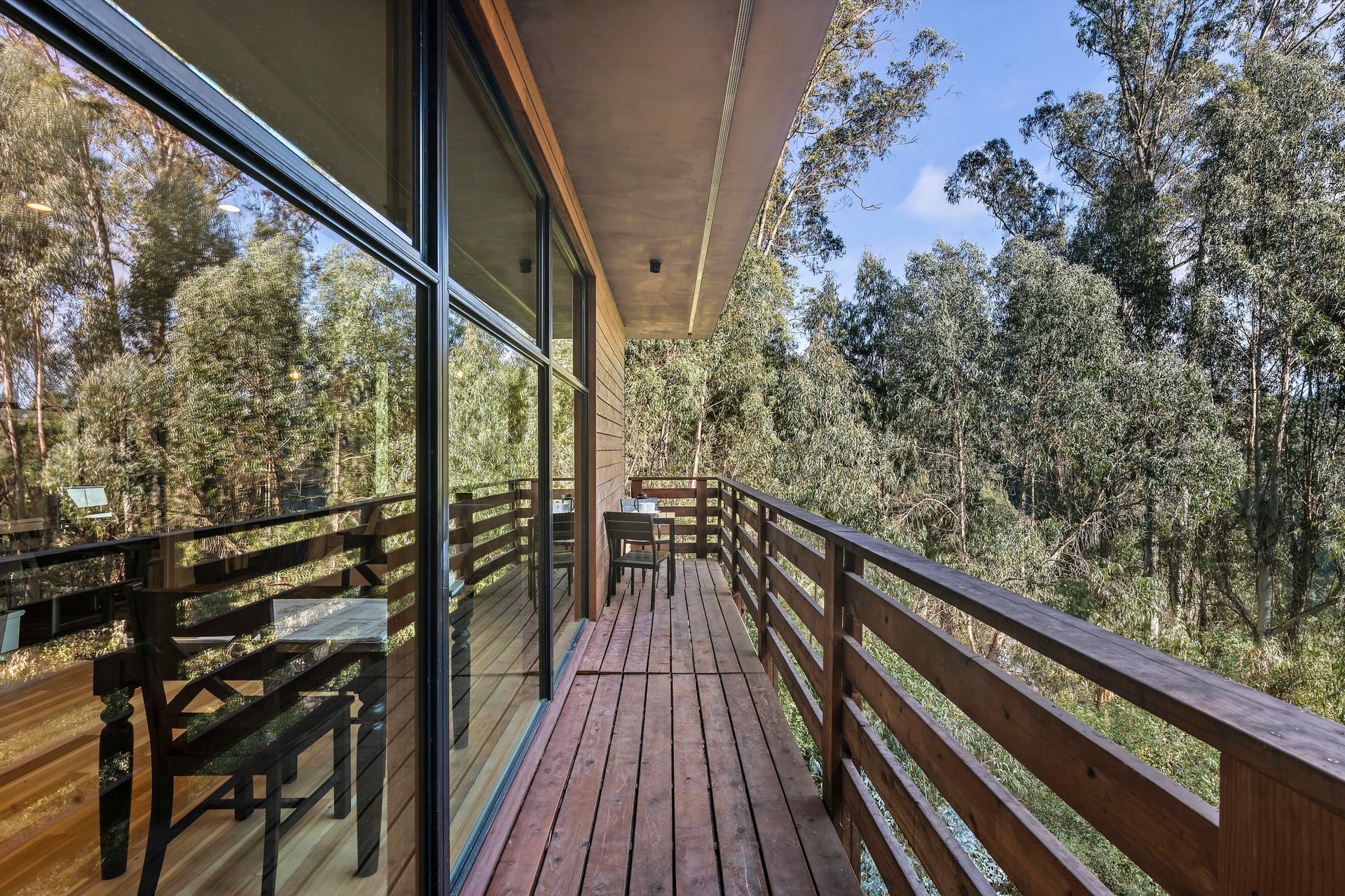  Mid-Century Modern Home in Oakland Hills