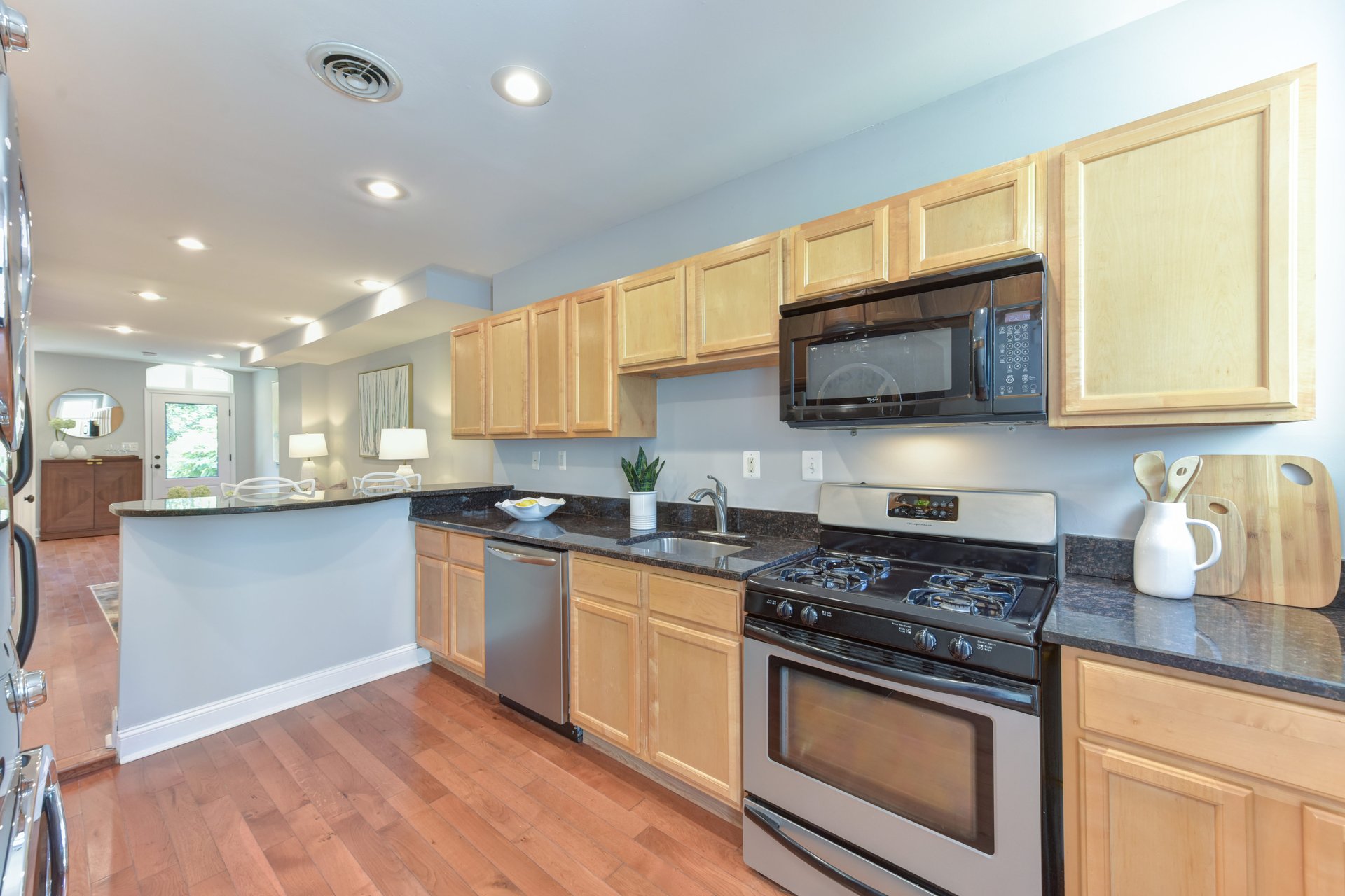 757 Fairmont St NW
