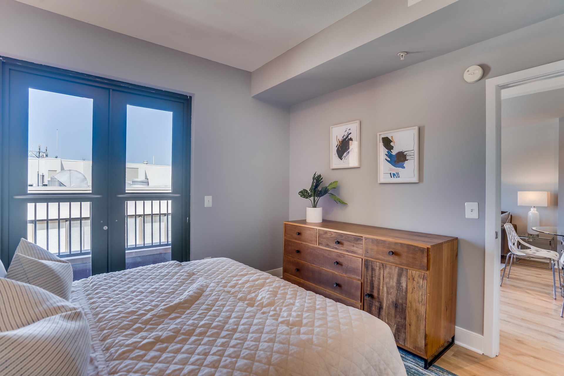 910 M St NW #1008