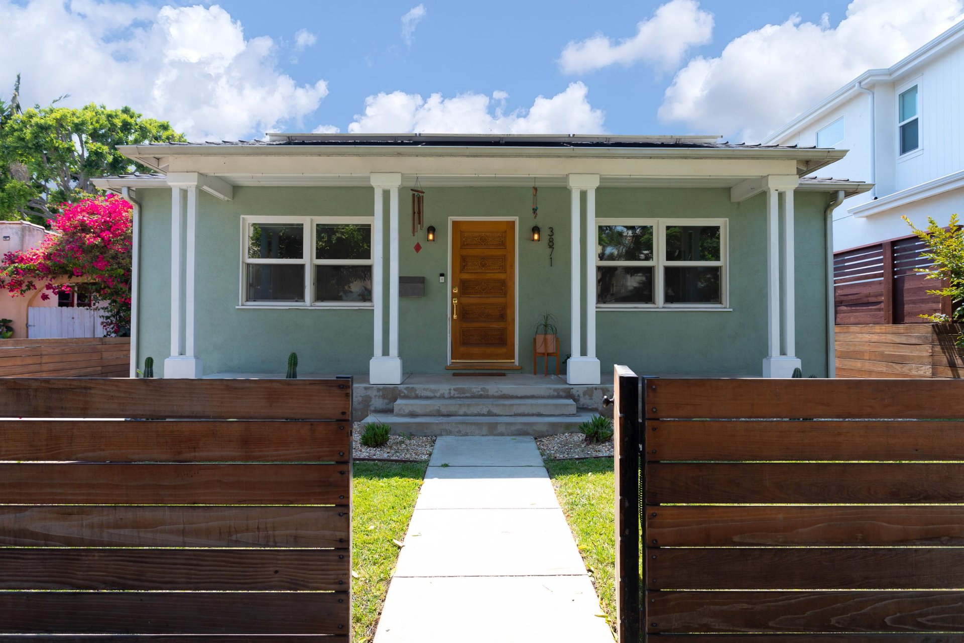 Tranquil Light-Soaked Artist’s Home in Mar Vista