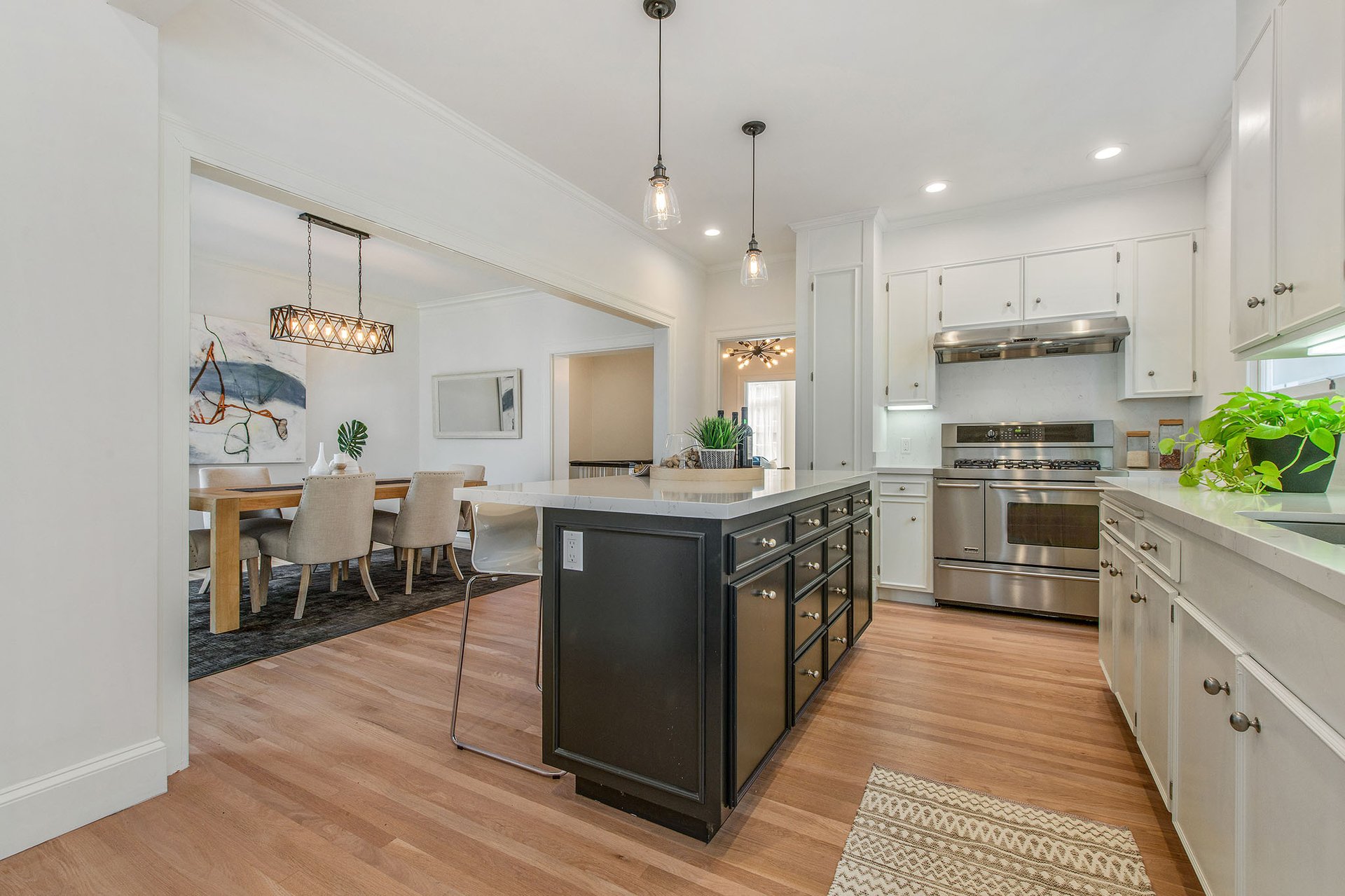 3039-3041 Baker St
