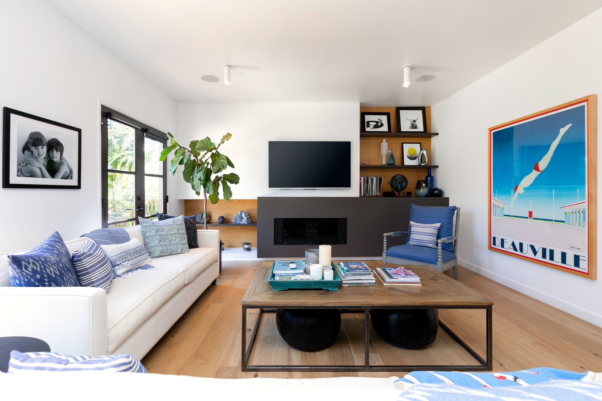 Dazzling Designer Done Furnished Lease in Los Feliz