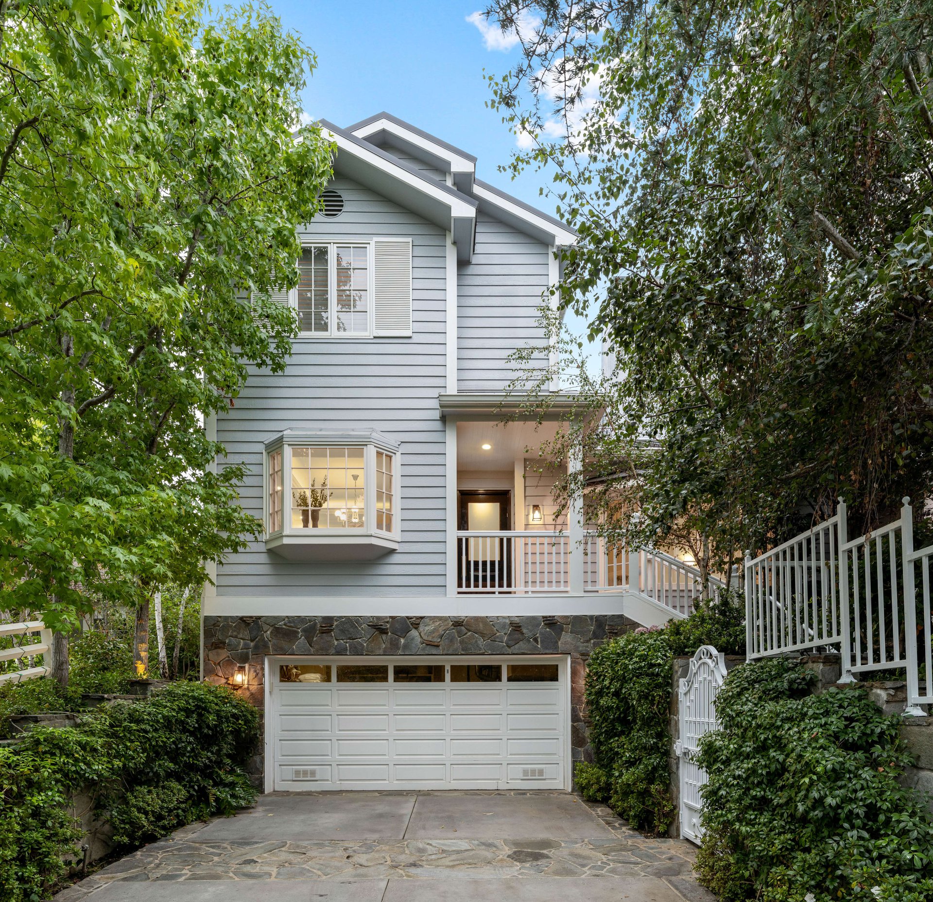 181 N Canyon View Dr, Brentwood