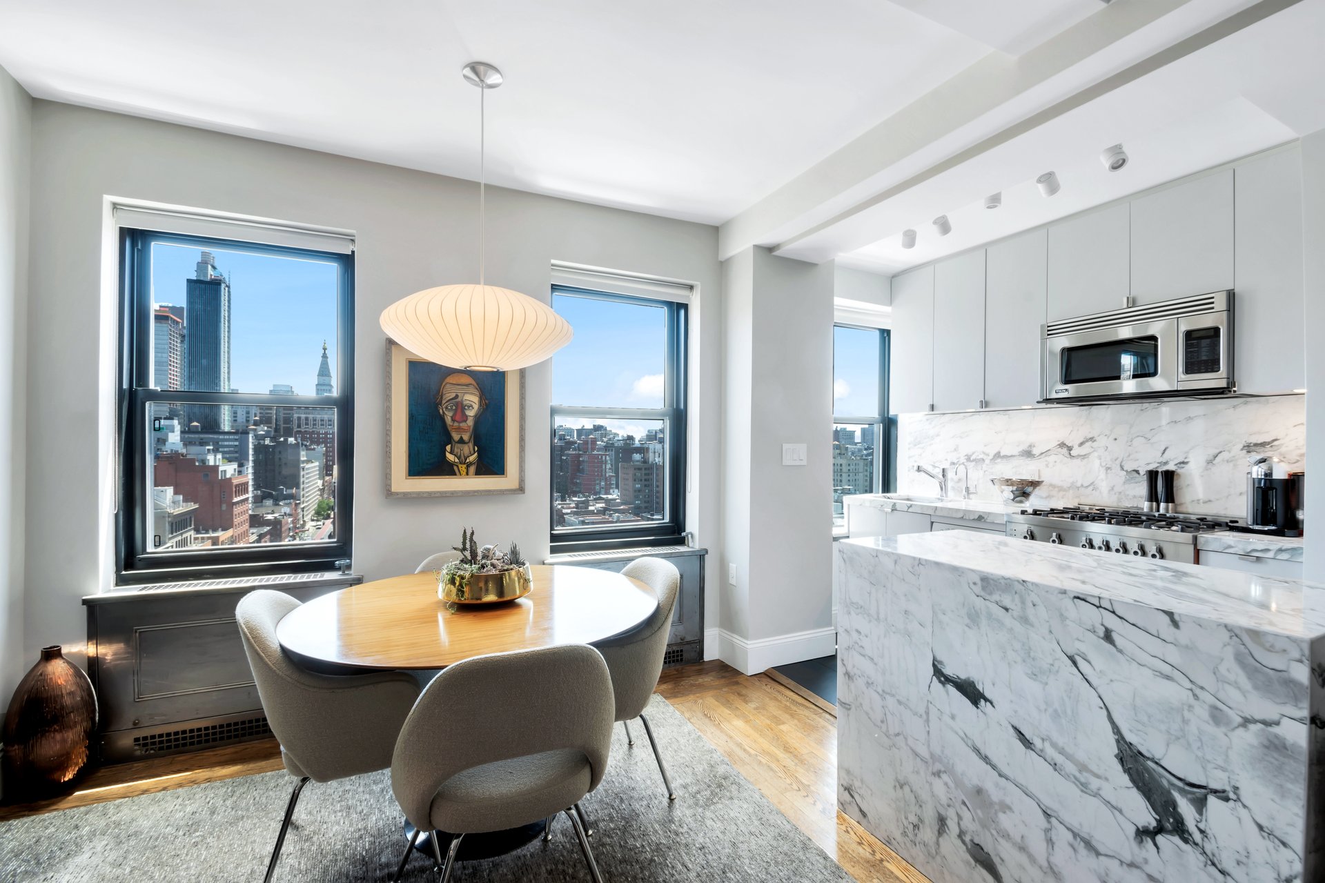 Stunning Prewar Apartment with Manhattan Skyline Views! 