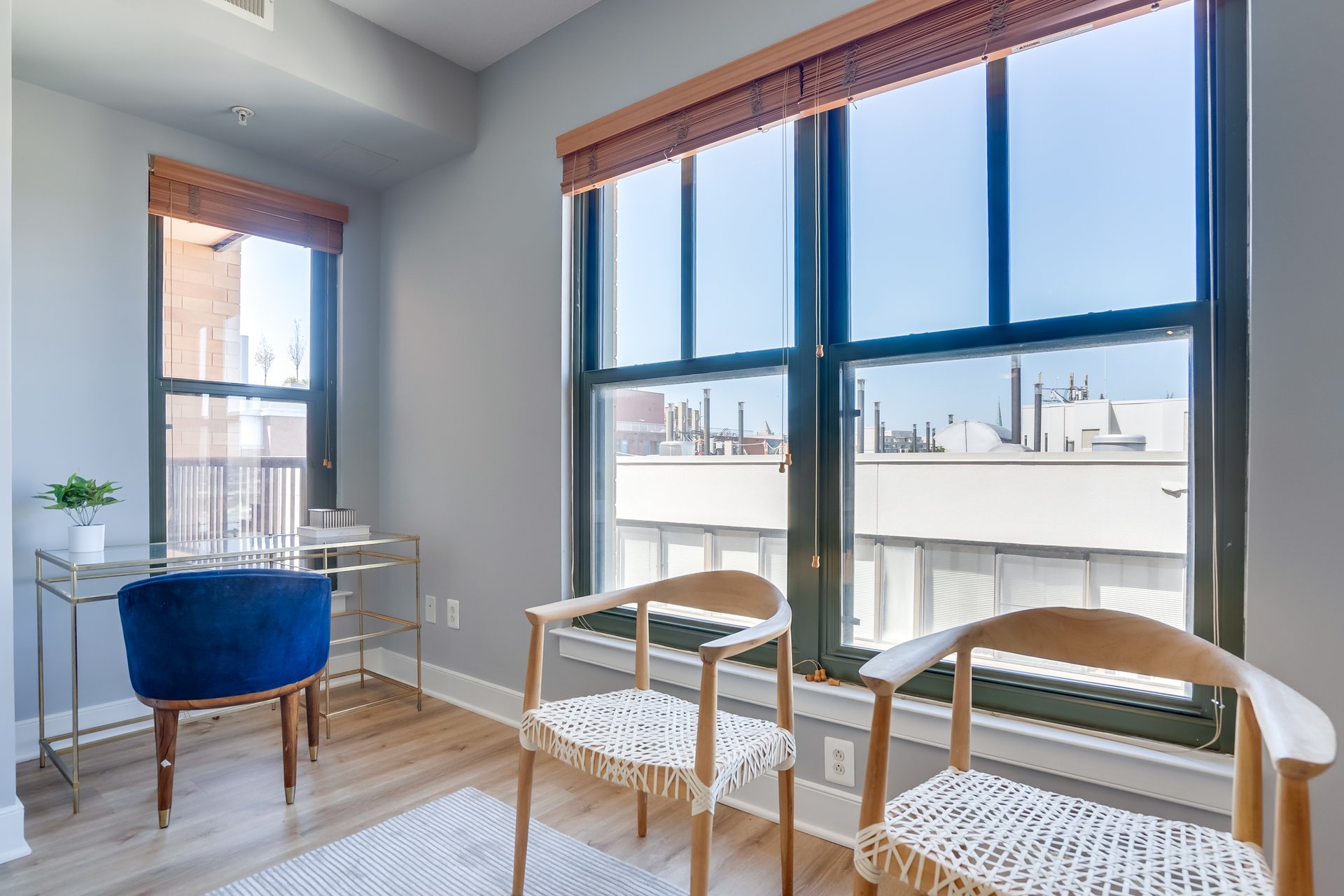 910 M St NW #1008