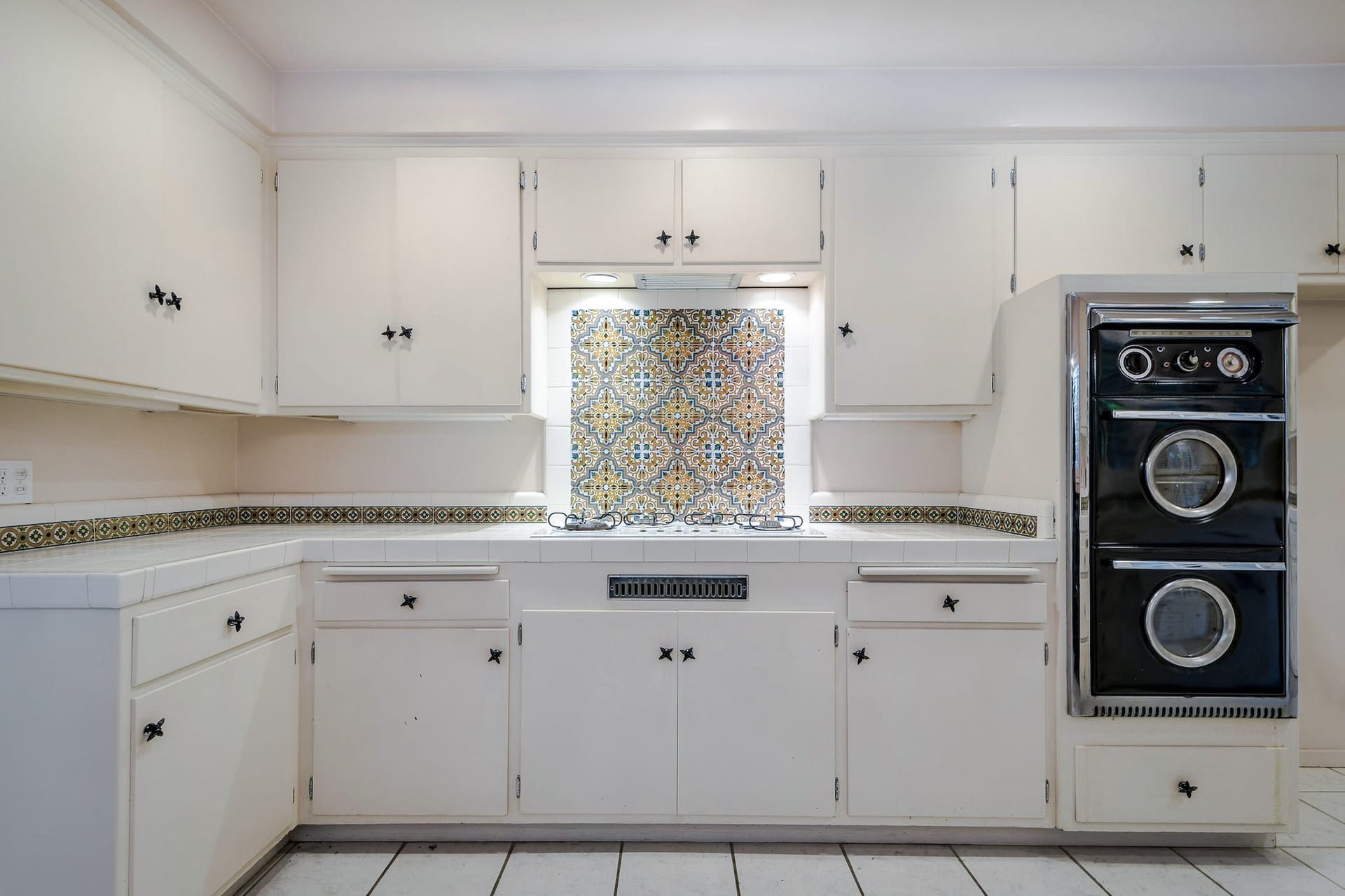 9545 Hidden Valley Rd, Hidden Valley Colony