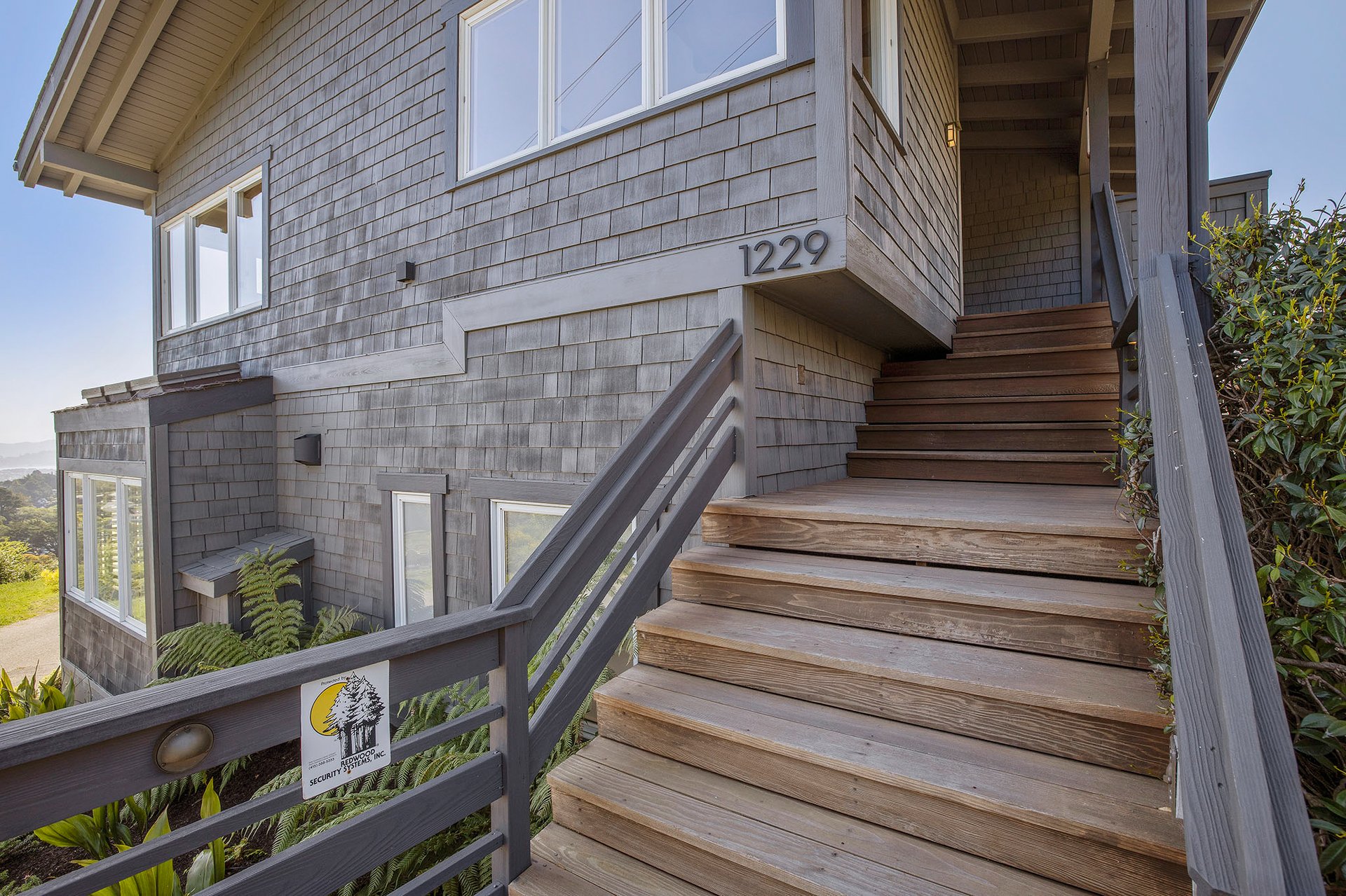  1229 Waterview Drive