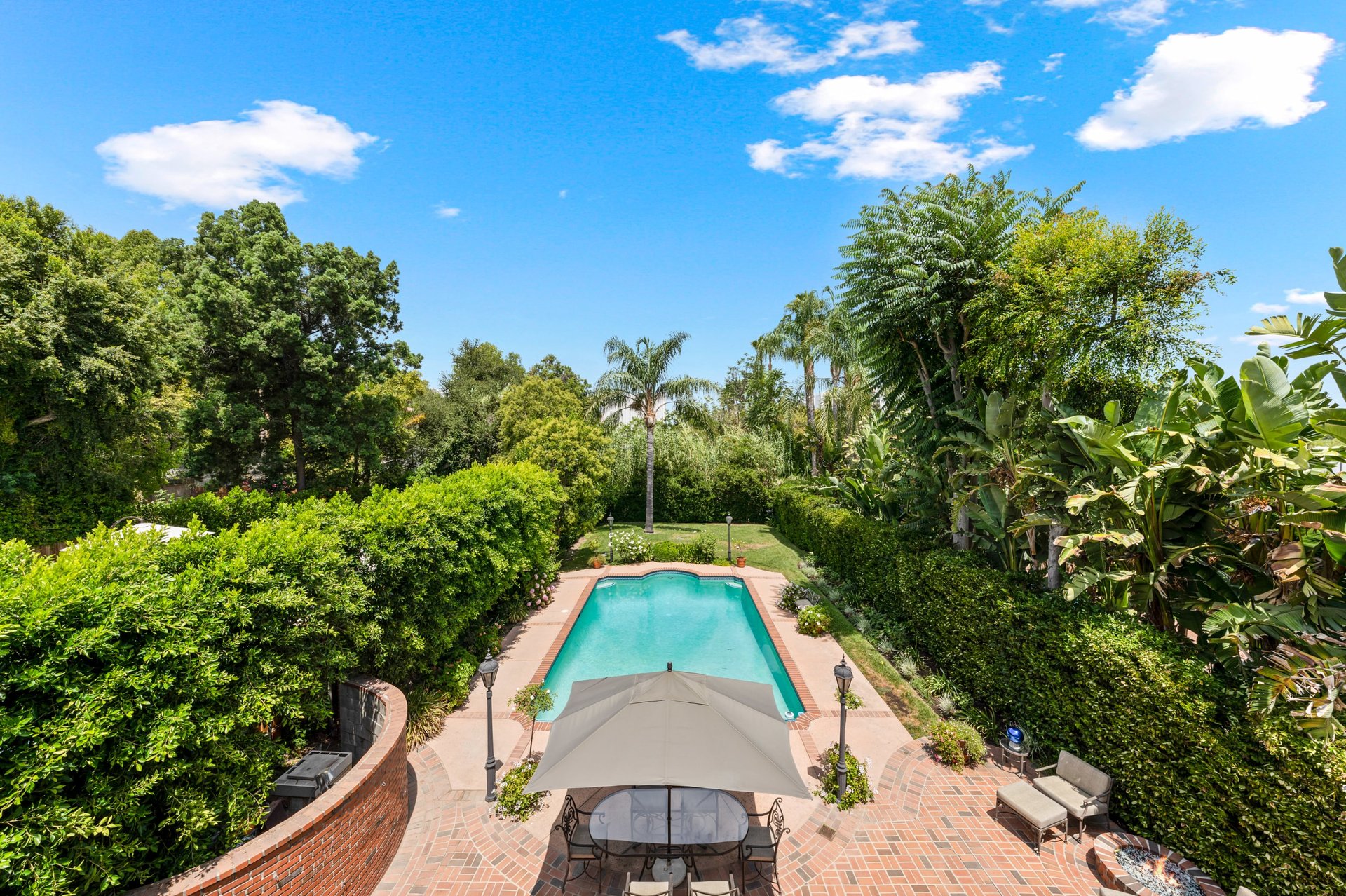 14811 Sutton St, Sherman Oaks