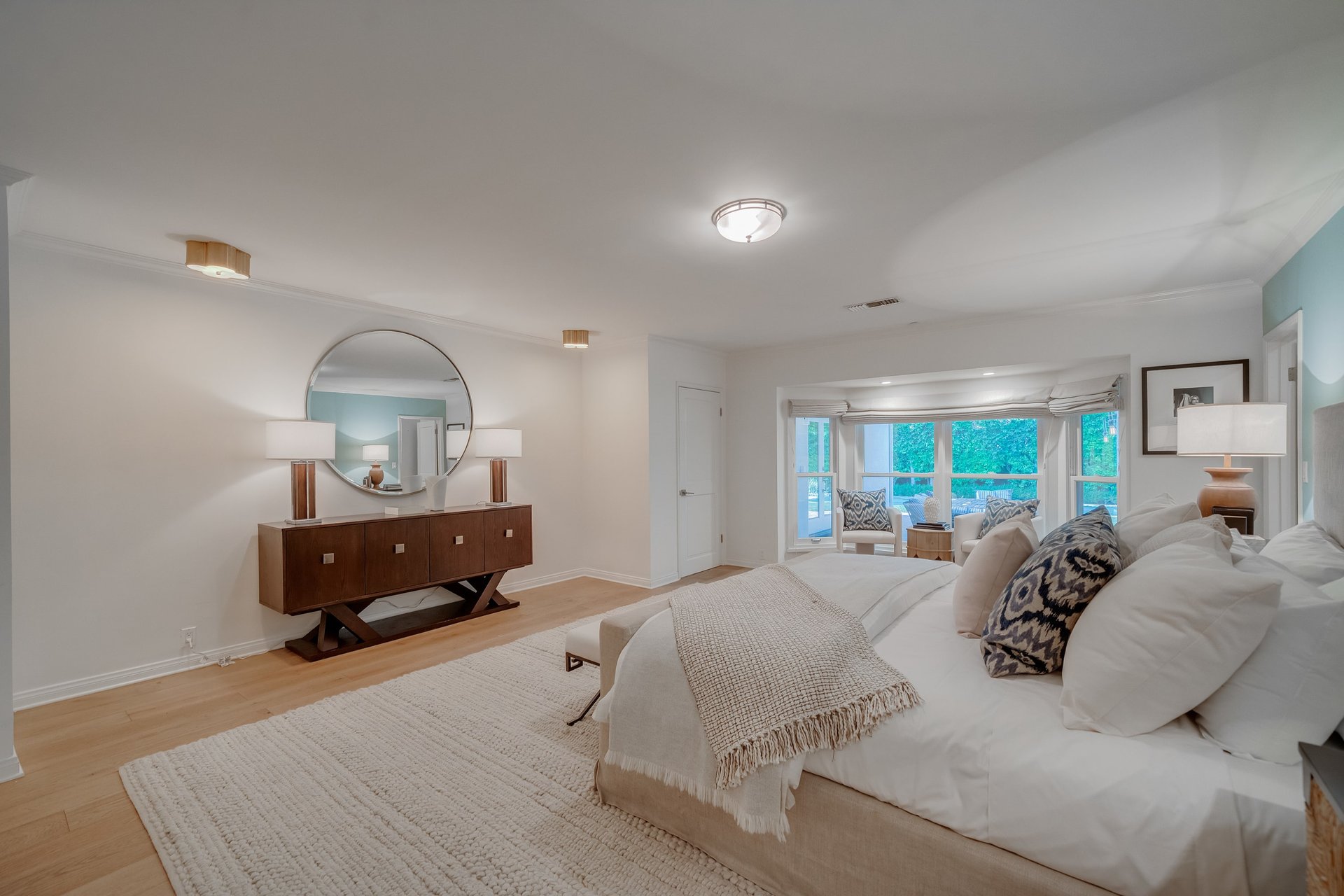 A Hampton's Vibe Traditional Home in Studio City 