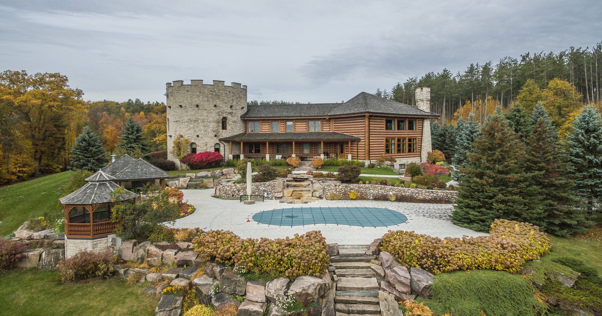 SOLD; Grand 'Dragonfly Hill' Estate